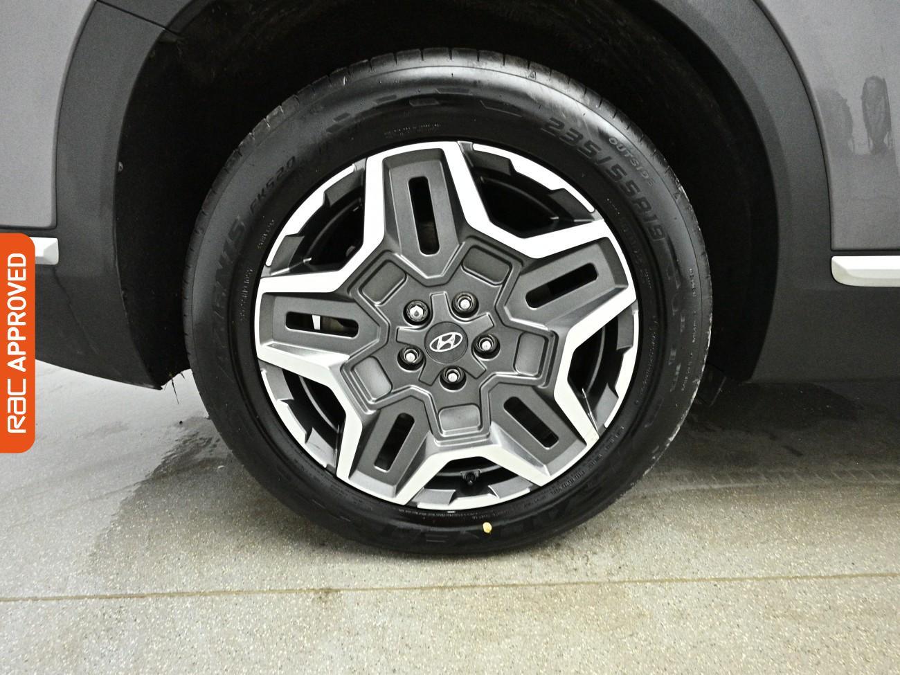 Hyundai Santa FE view 16