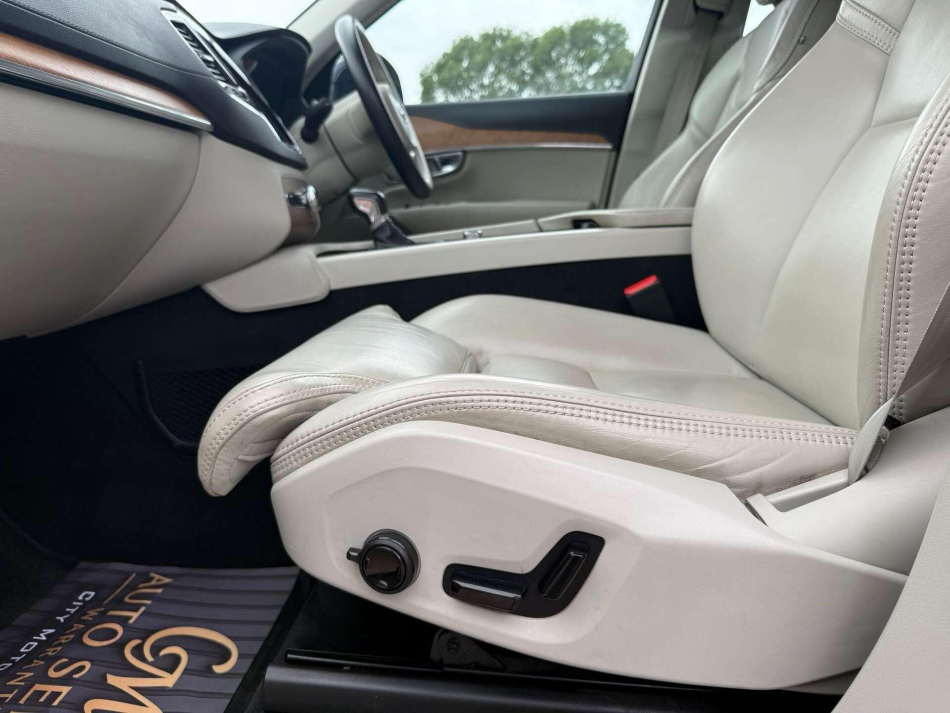 Volvo XC90 view 27