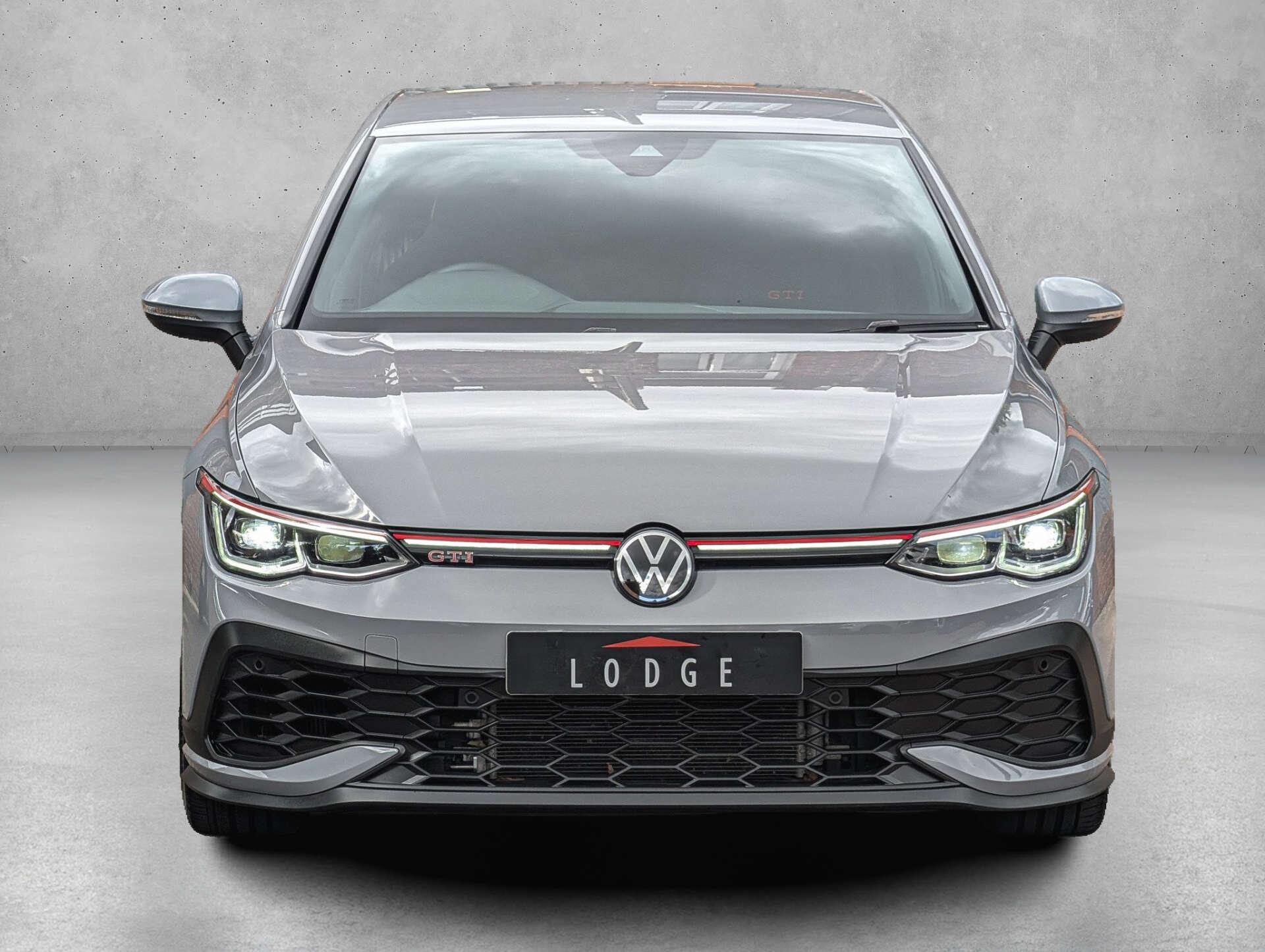 Volkswagen Golf view 2