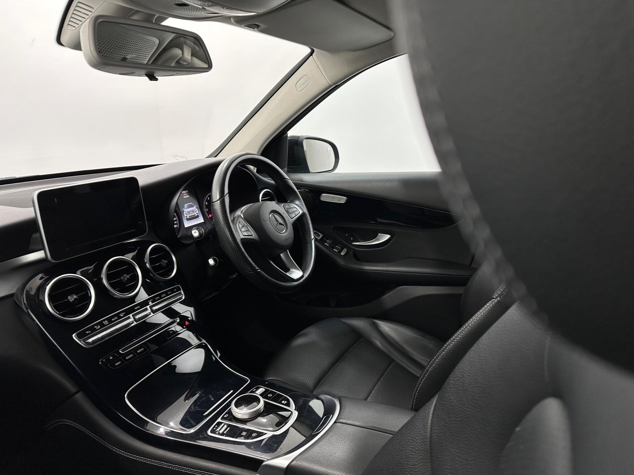 Mercedes-Benz GLC view 31