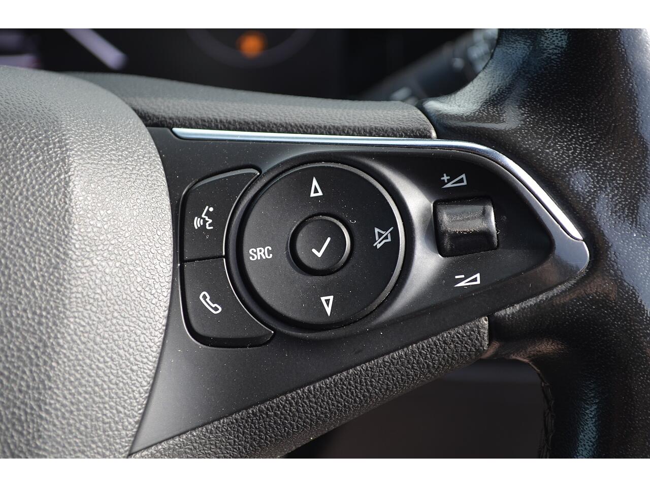 Vauxhall Mokka view 27