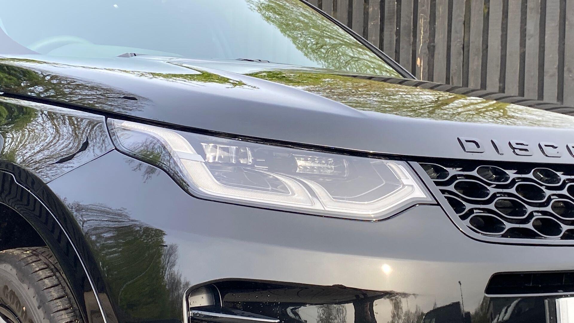 Land Rover Discovery Sport view 18
