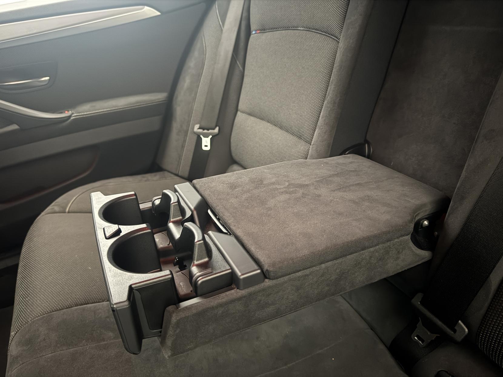 BMW 5 Series view 61