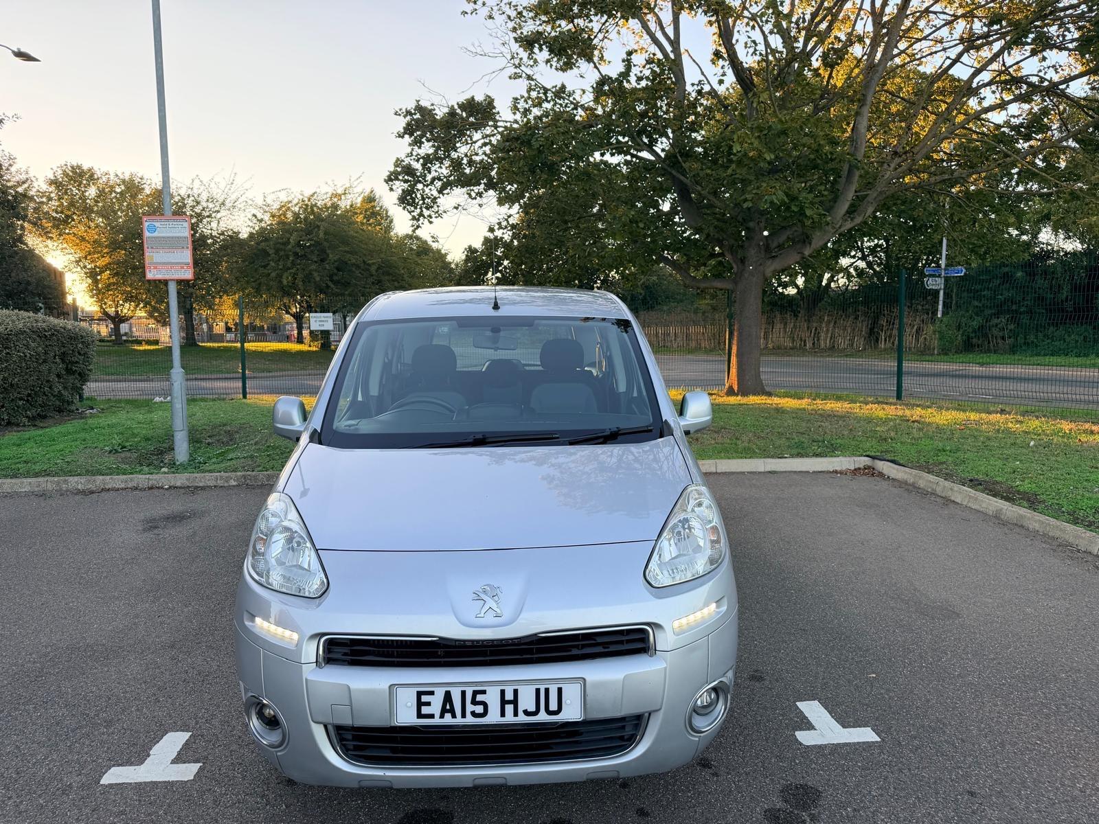Peugeot Partner Tepee view 2