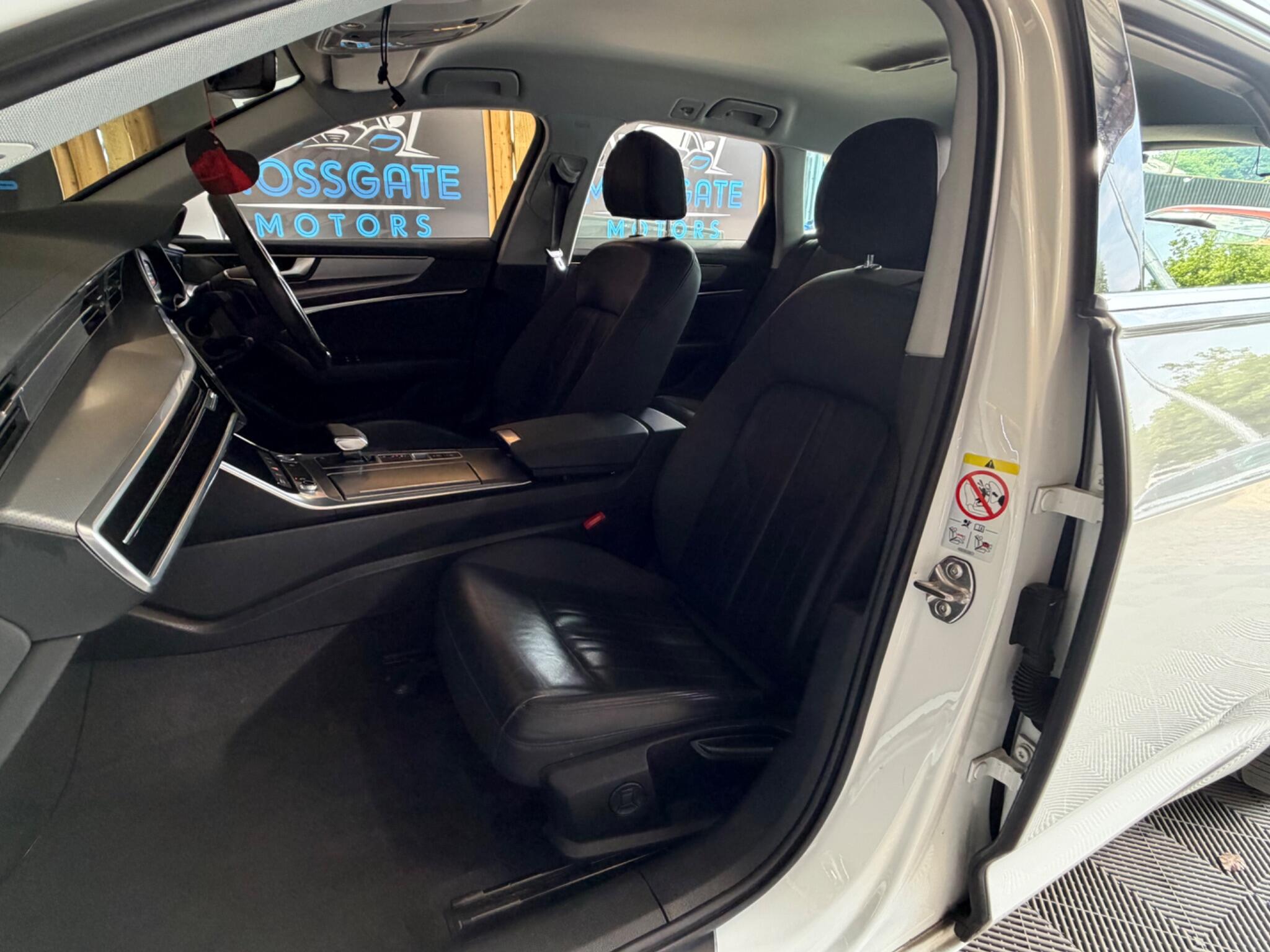 Audi A6 view 21