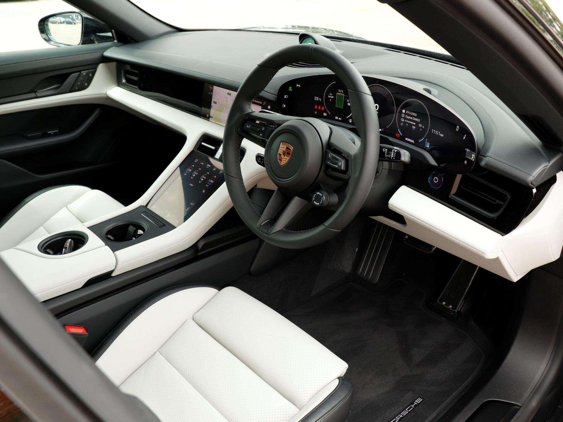 Porsche Taycan view 10