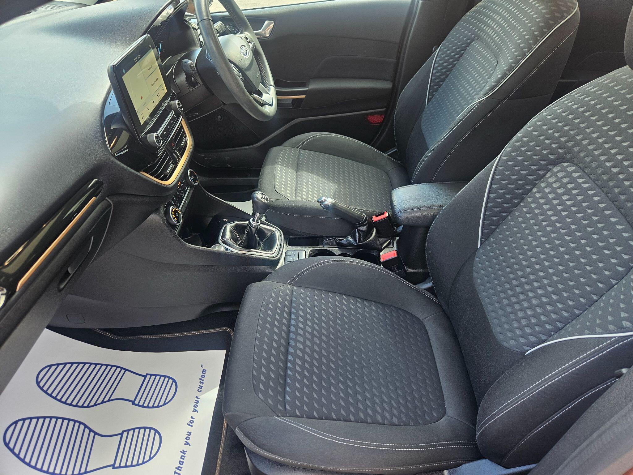 2017 Ford Fiesta image 17