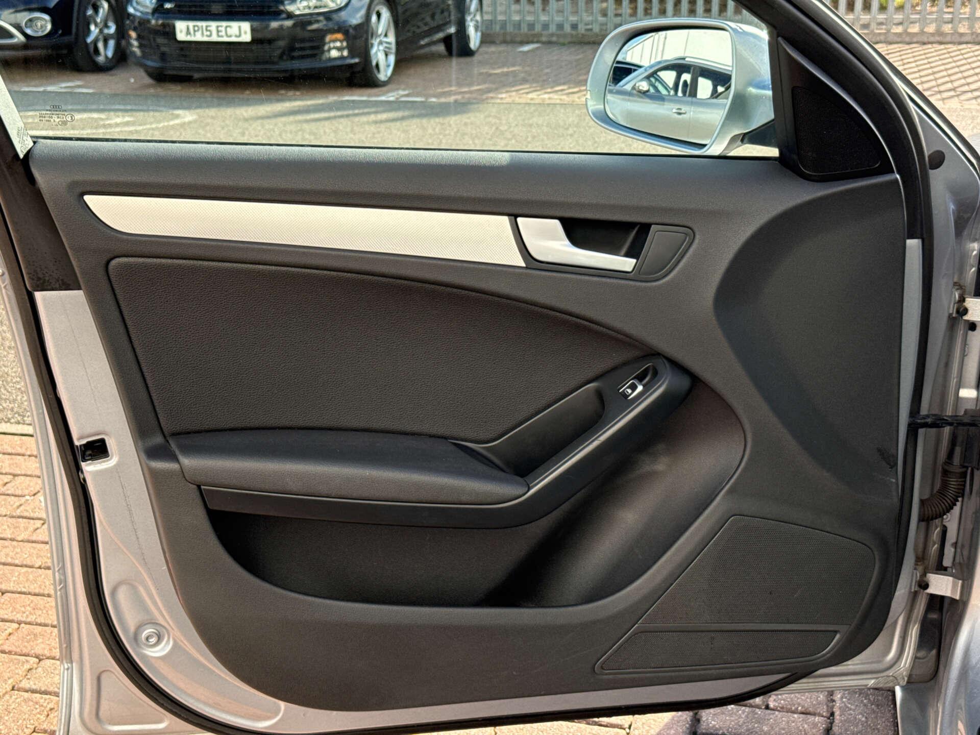 Audi A4 view 39