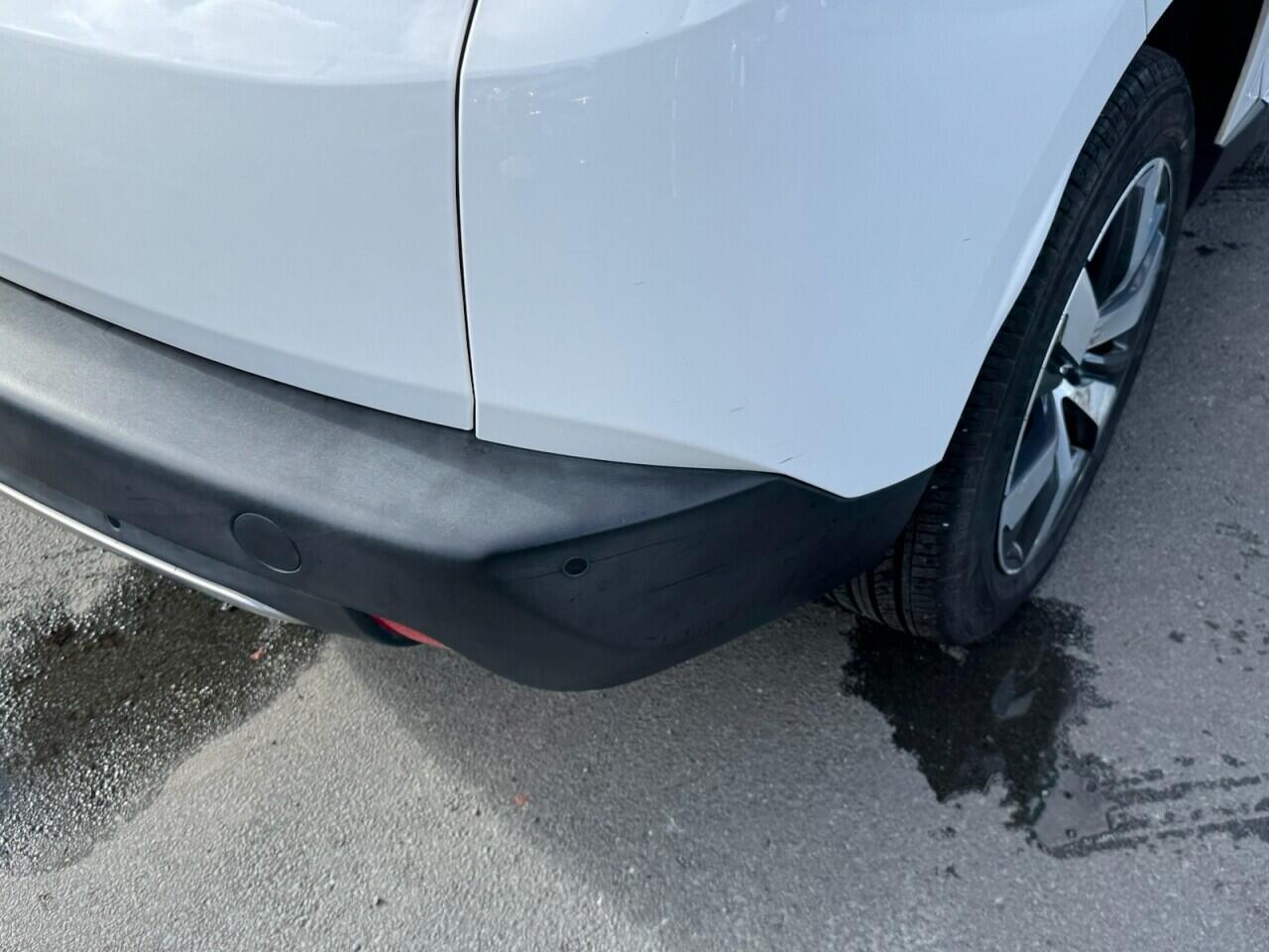 Peugeot 2008 view 18