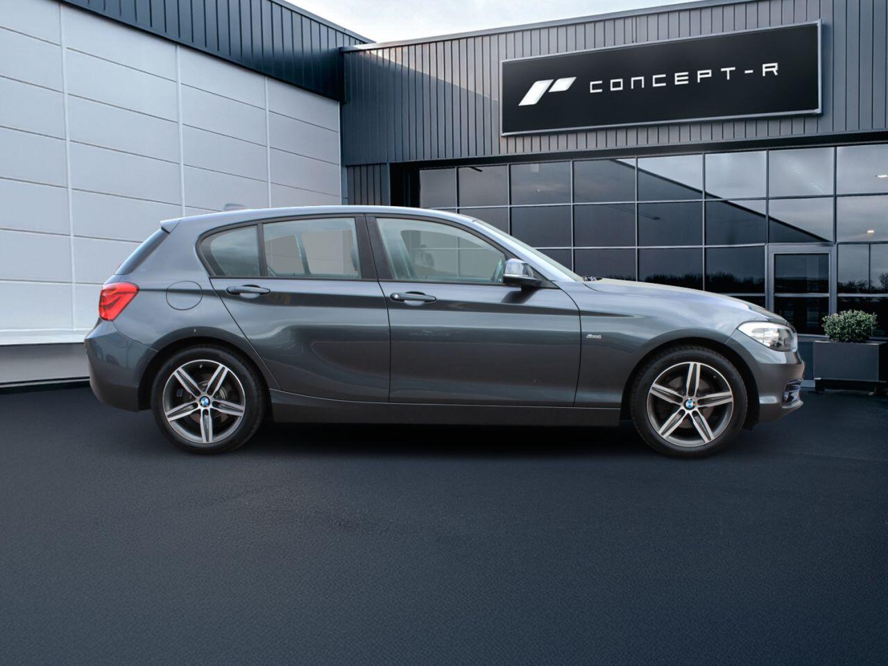 BMW 1 Series view 3