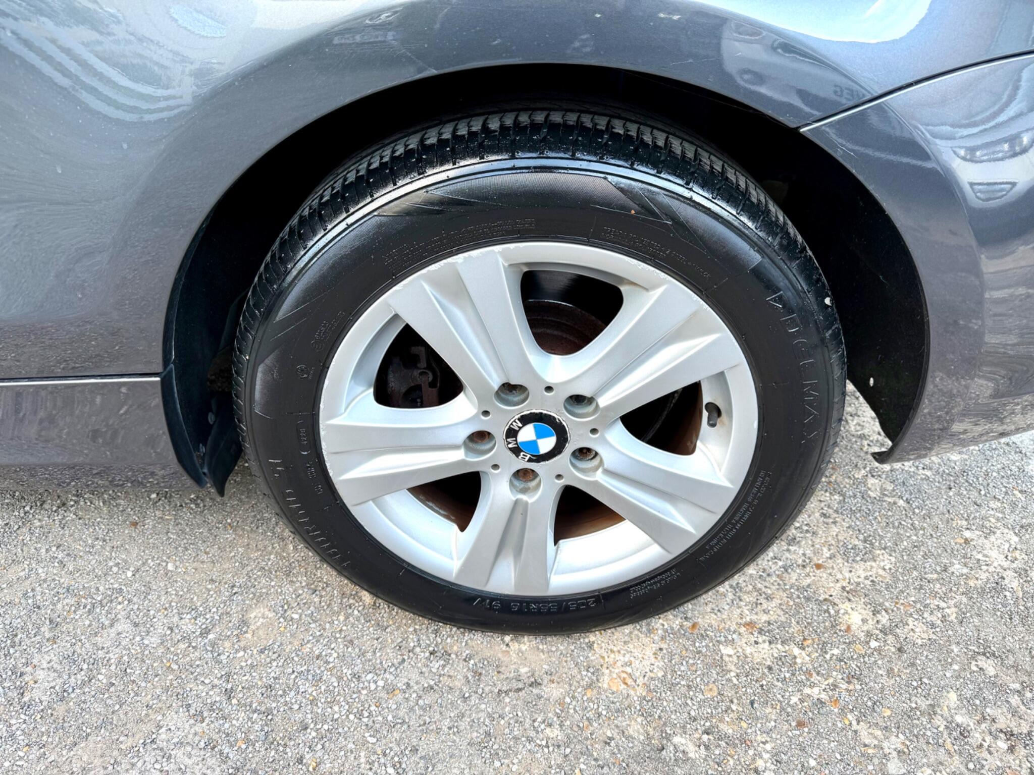 2012 BMW 1 Series image 61