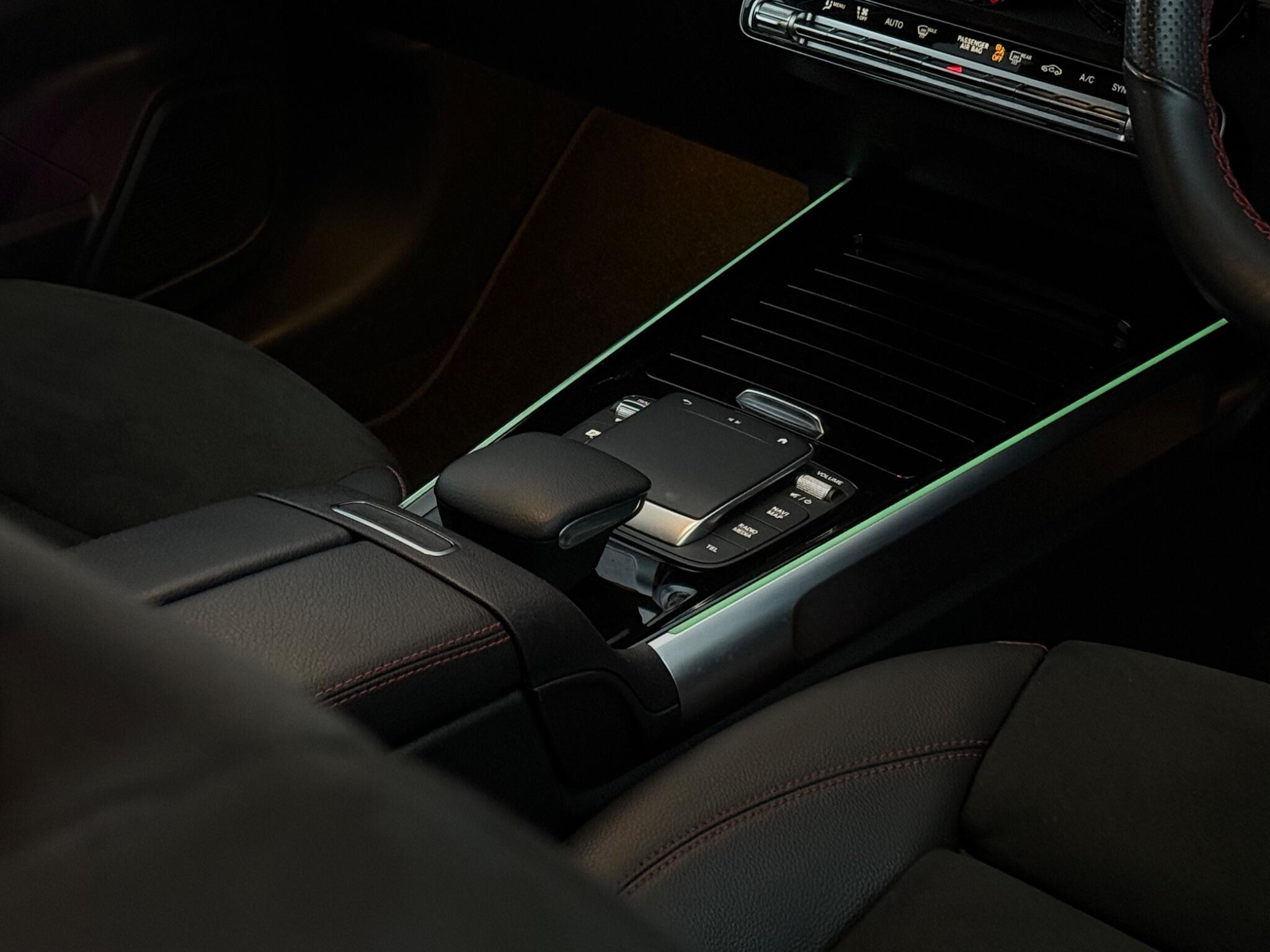 Mercedes-Benz GLB view 39
