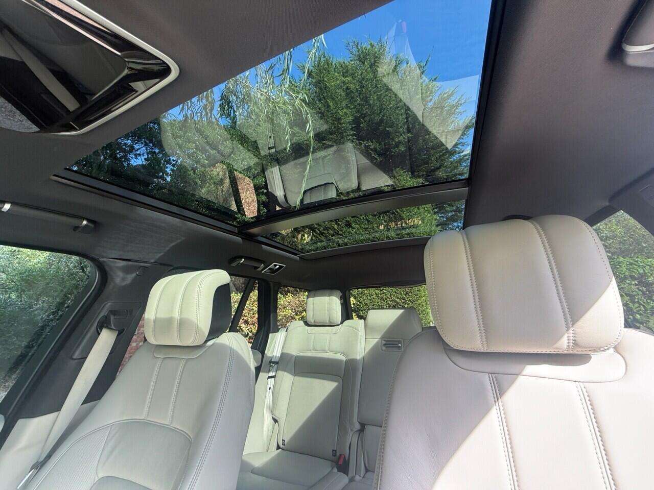 Land Rover Range Rover view 24