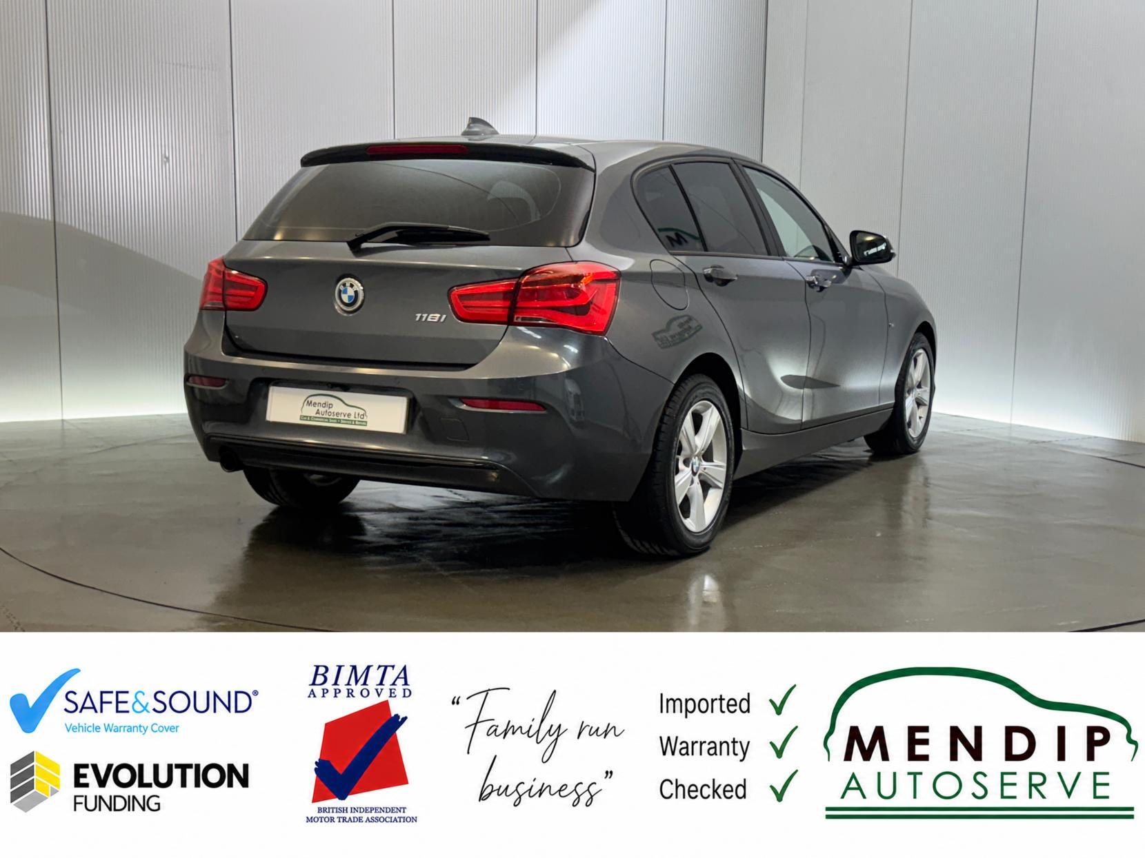 BMW 1 Series view 21