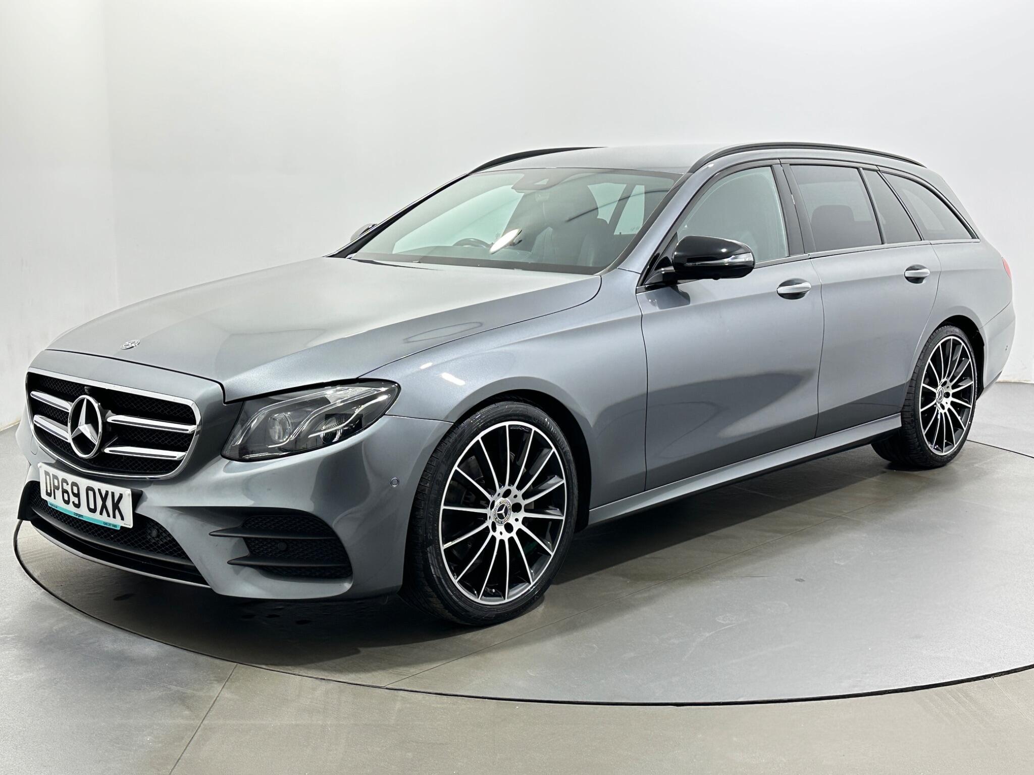 Mercedes-Benz E Class view 4