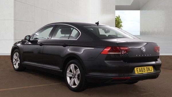 Volkswagen Passat view 9