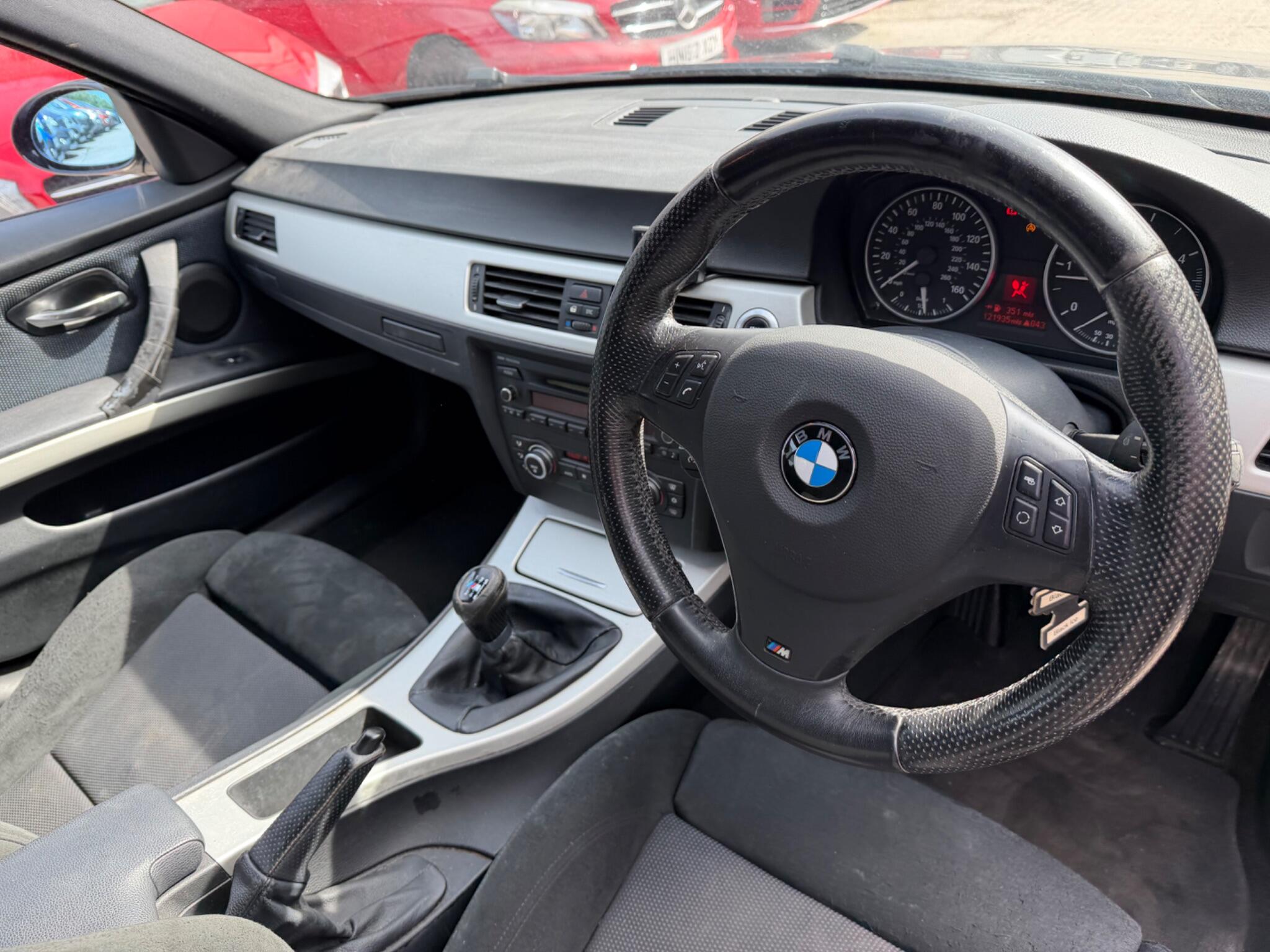 BMW 3 Series view 41