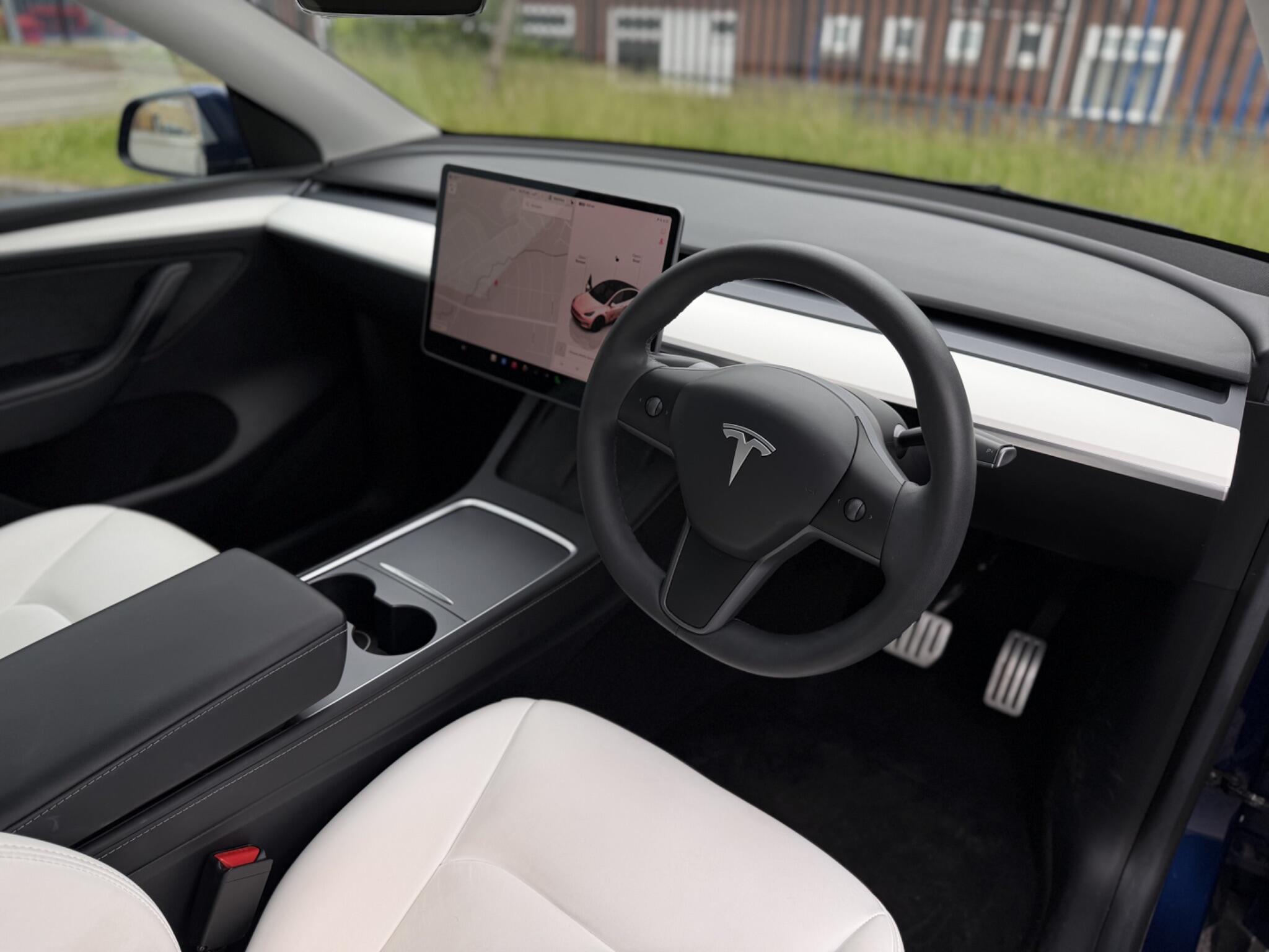 Tesla Model Y view 5
