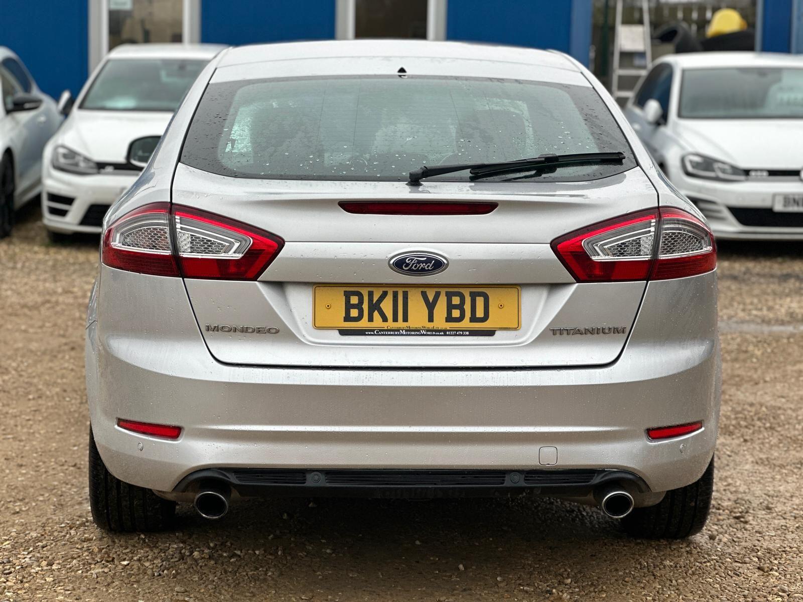 Ford Mondeo view 26