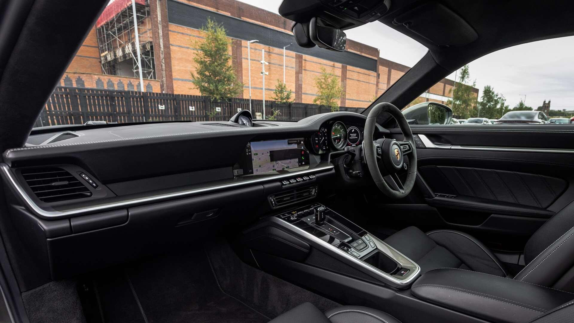 Porsche Panamera view 11