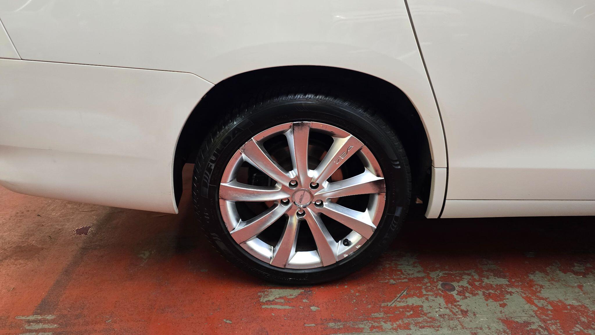Toyota Vellfire view 36