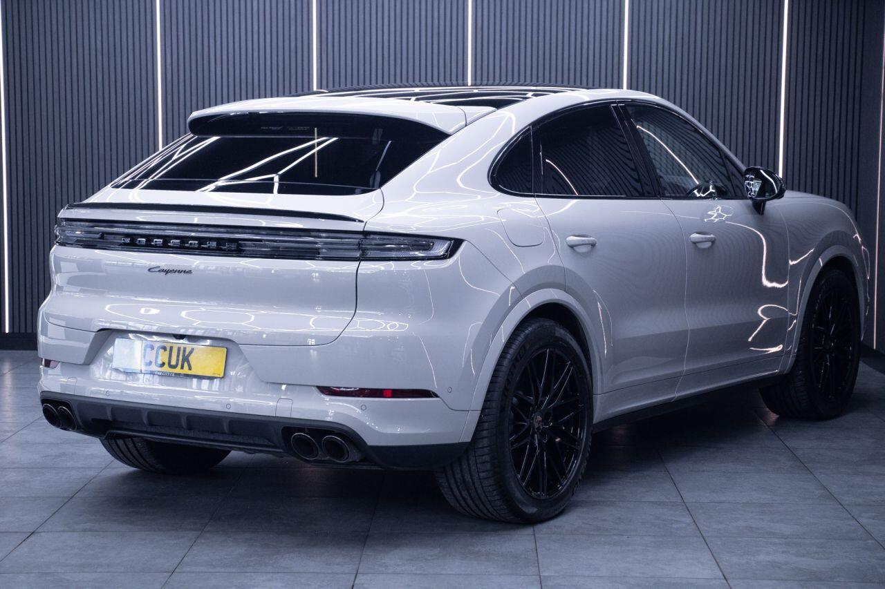 Porsche Cayenne view 13
