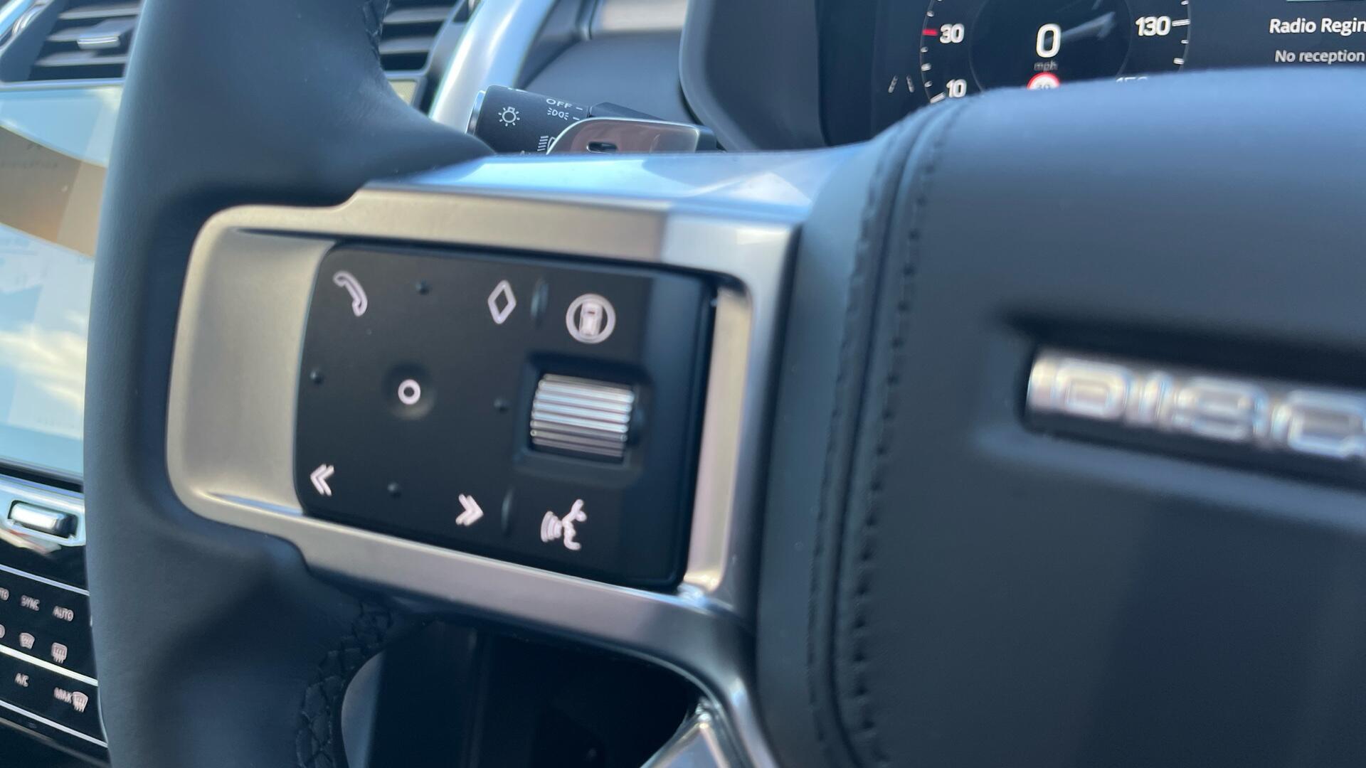 Land Rover Discovery view 40