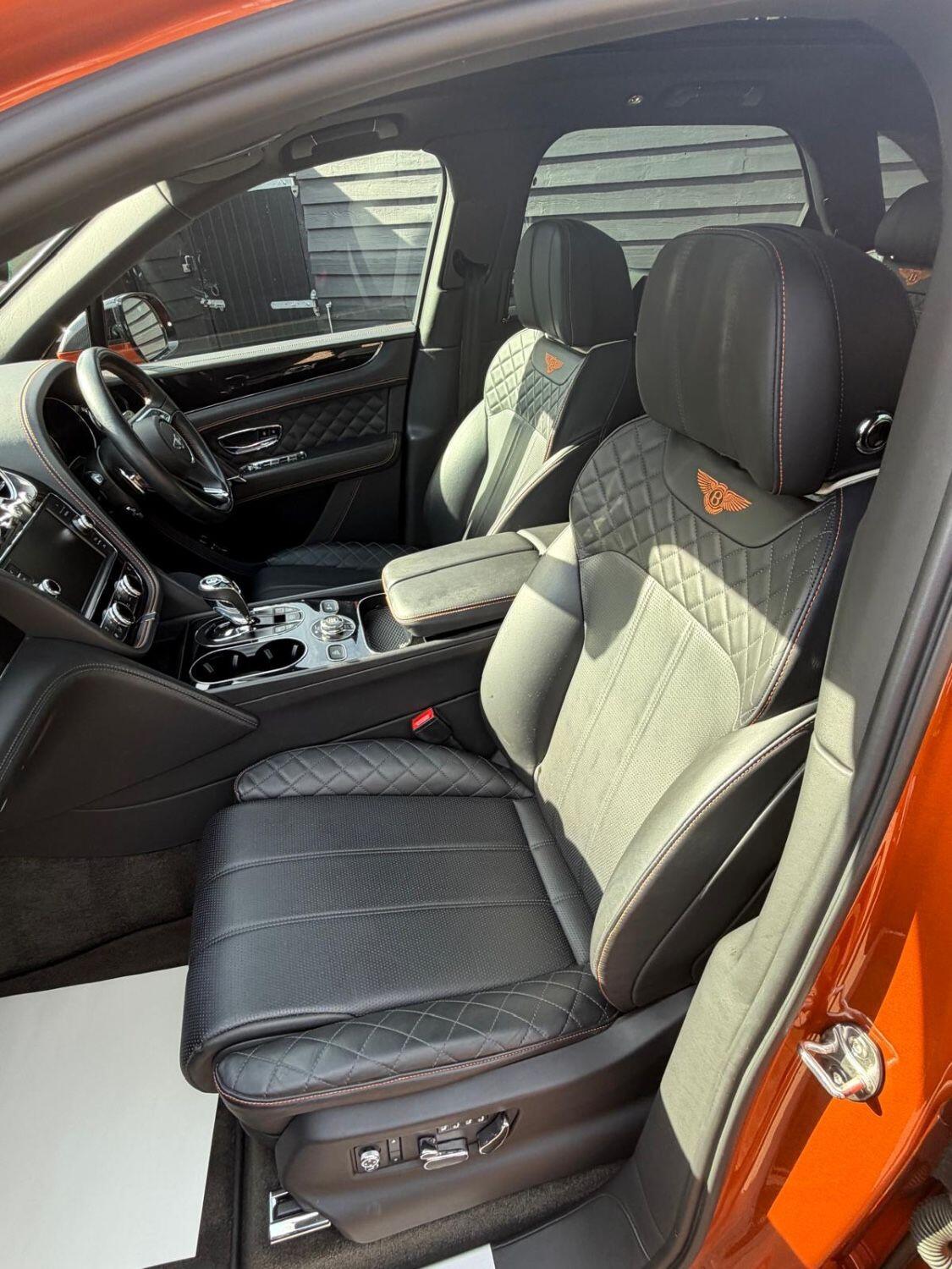Bentley Bentayga view 14