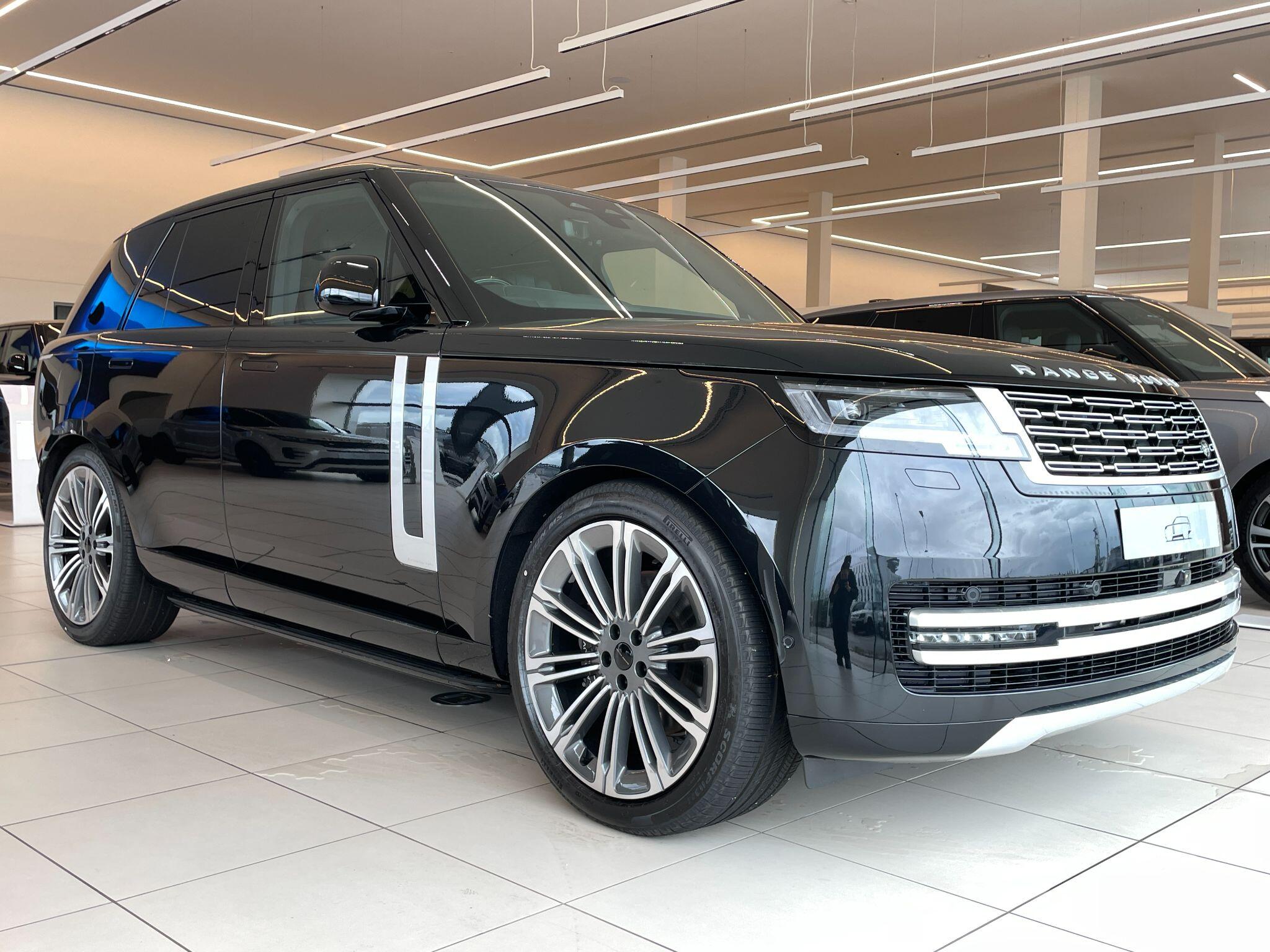 Land Rover Range Rover in Black for sale