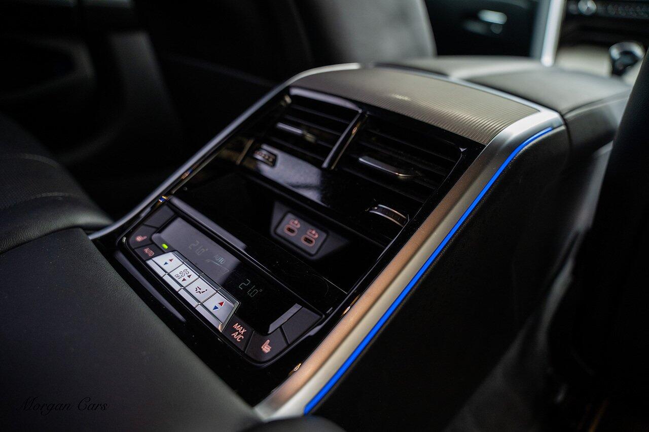 BMW 8 Series view 57