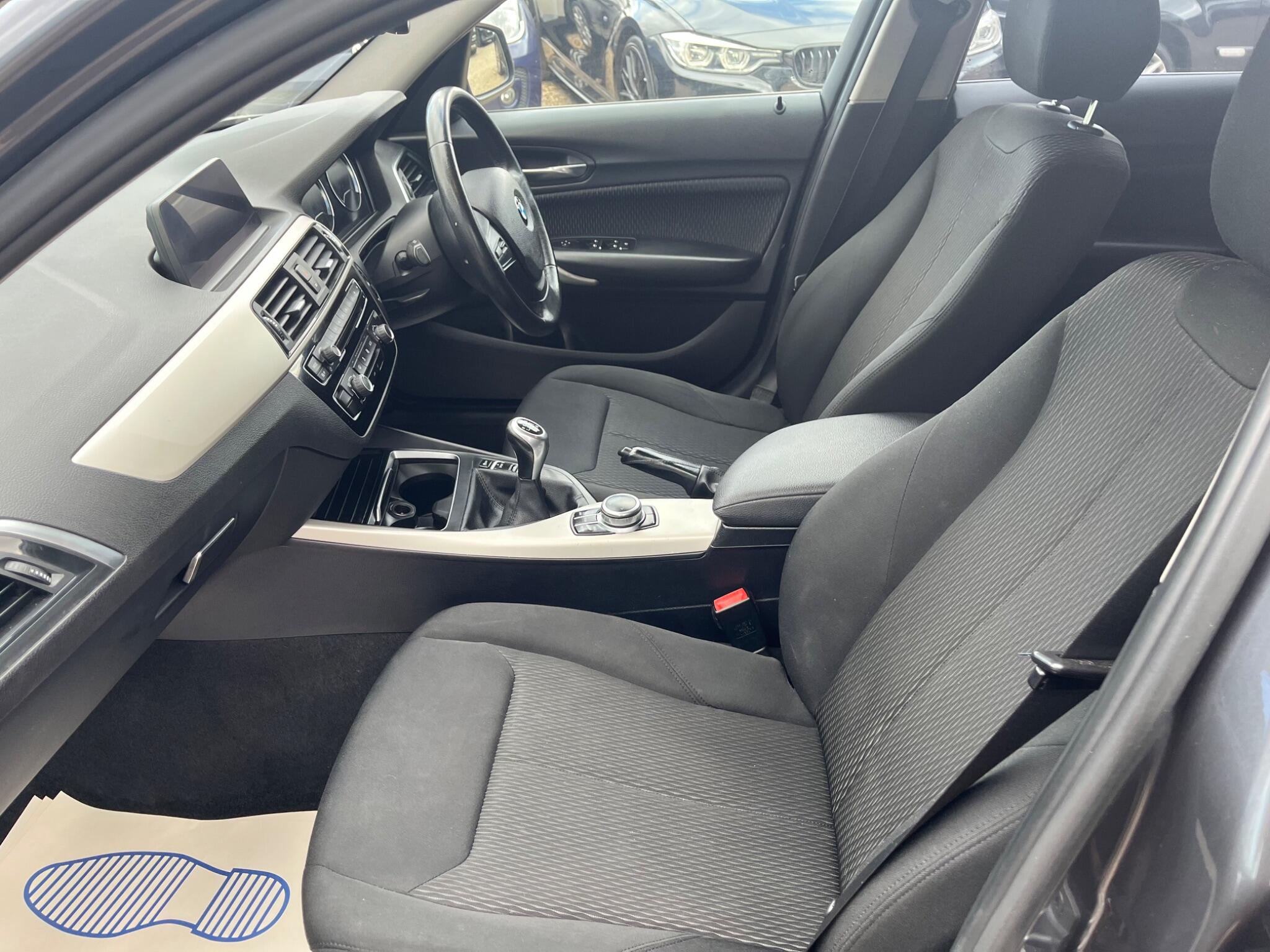 BMW 1 Series view 12