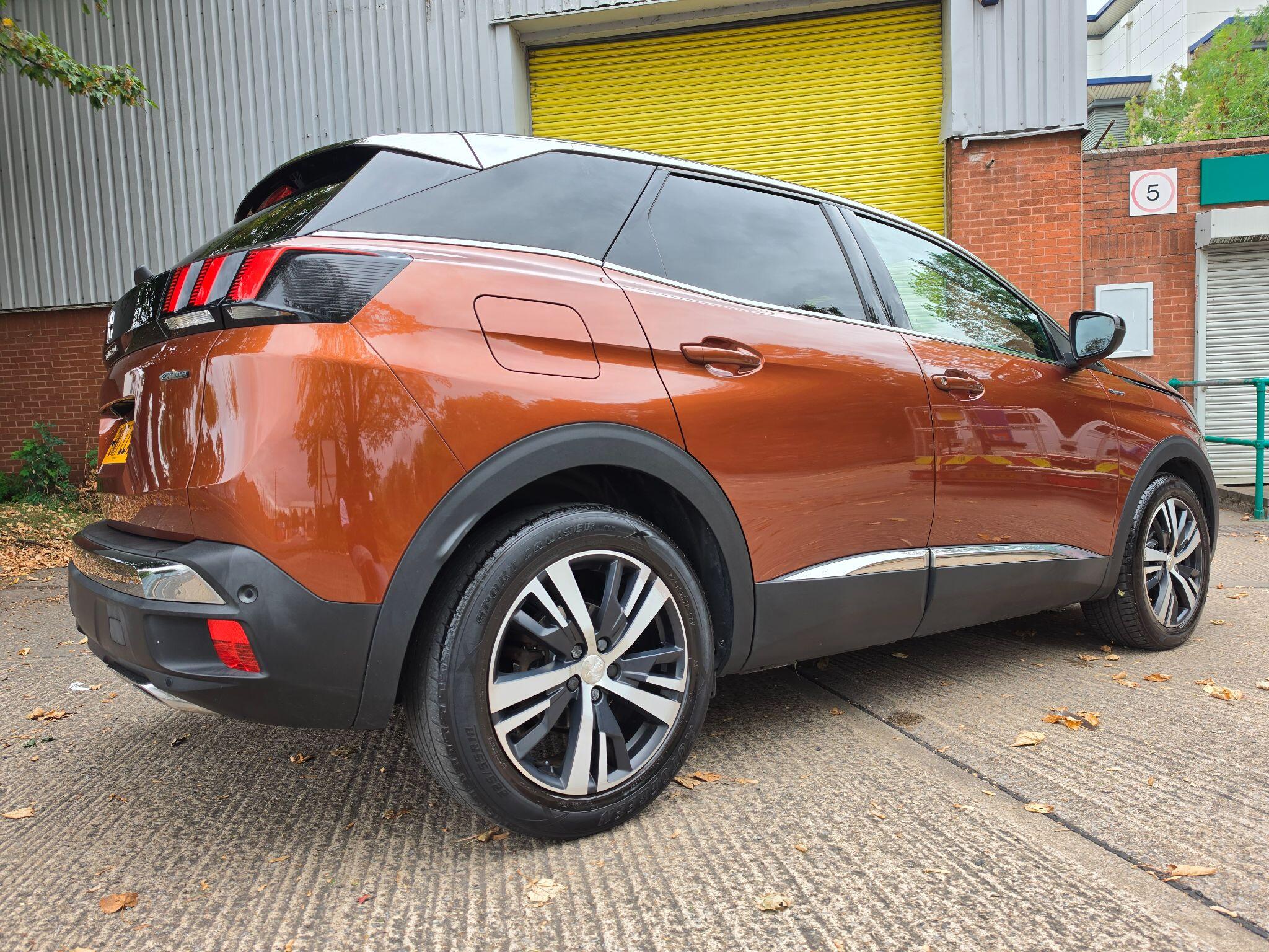 Peugeot 3008 view 2