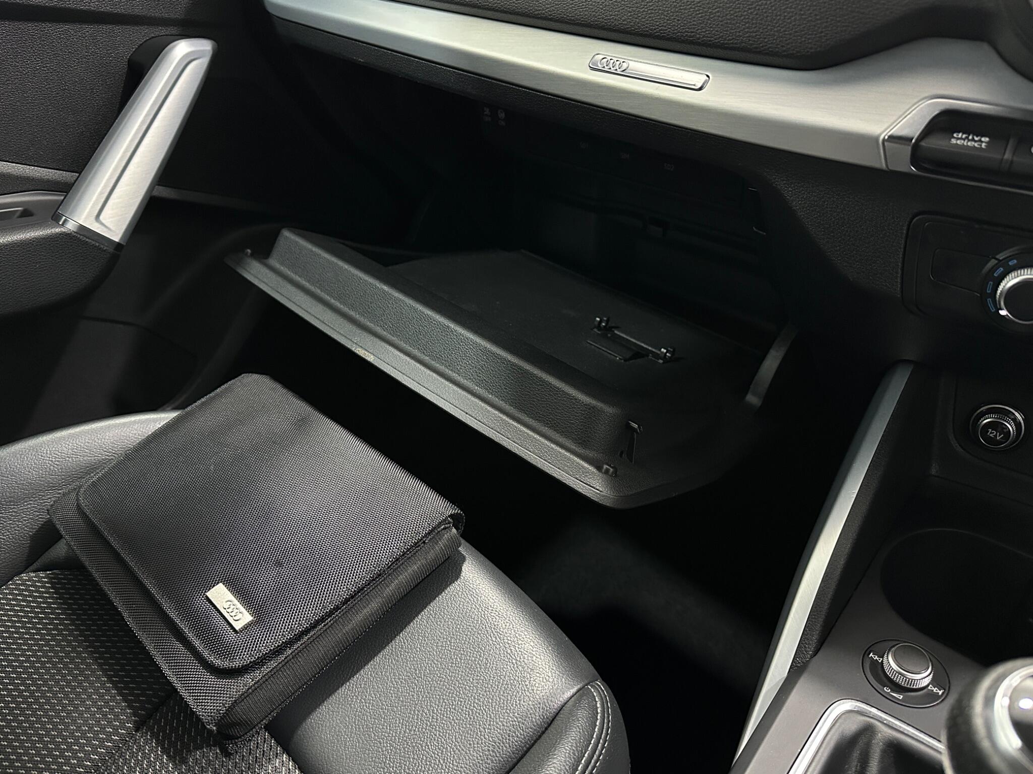 Audi Q2 view 28