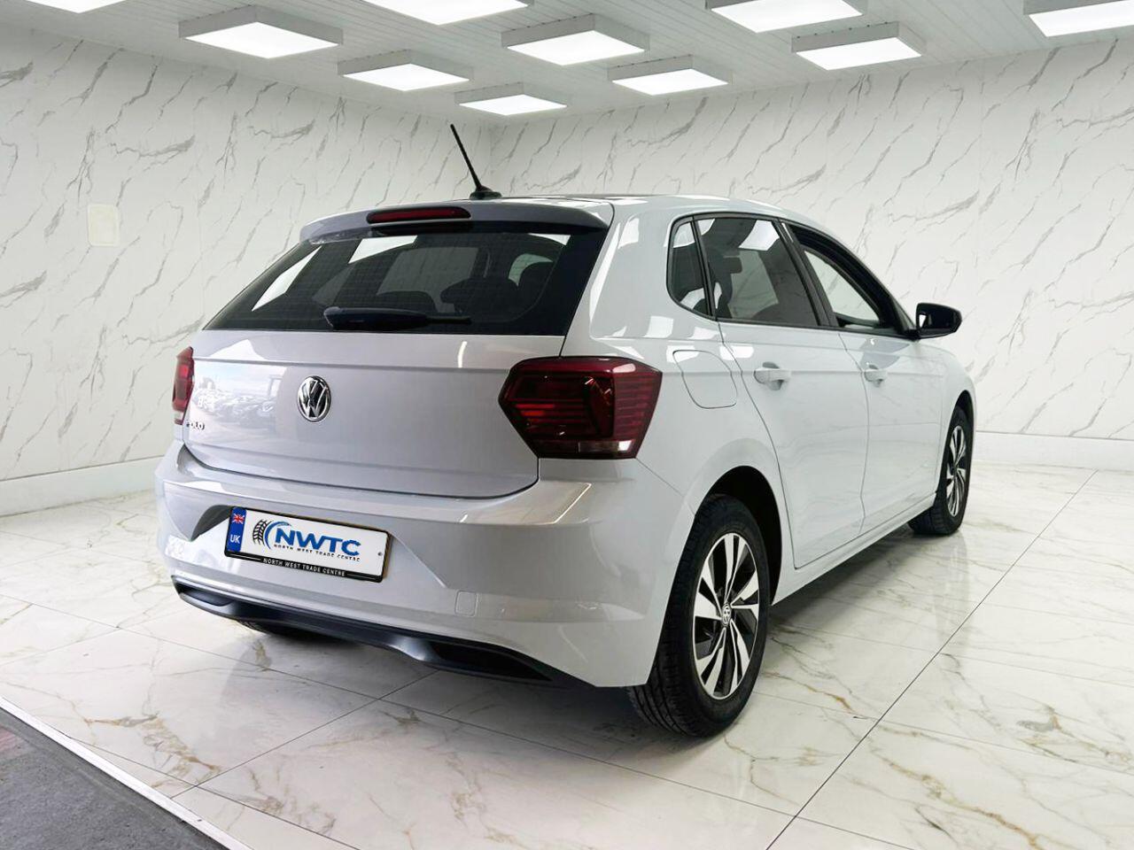 Volkswagen Polo view 11