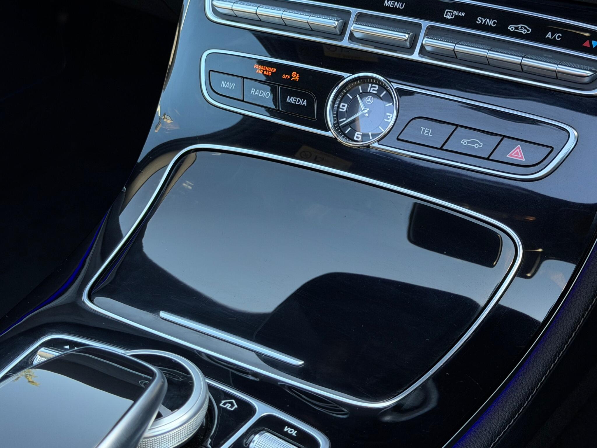 Mercedes-Benz E-Class view 39