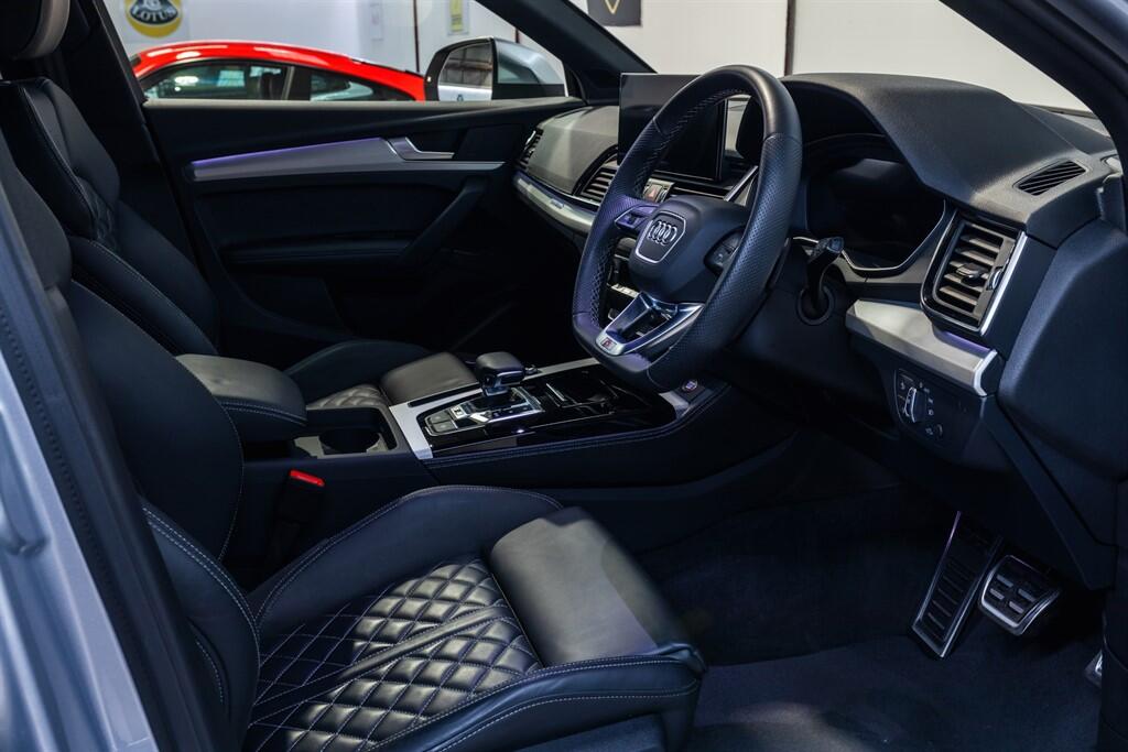 Audi SQ5 view 7