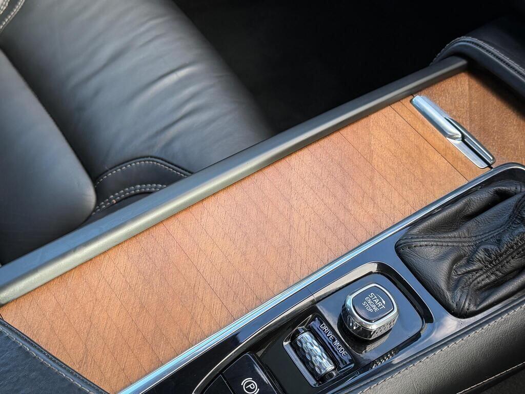 Volvo S90 view 43