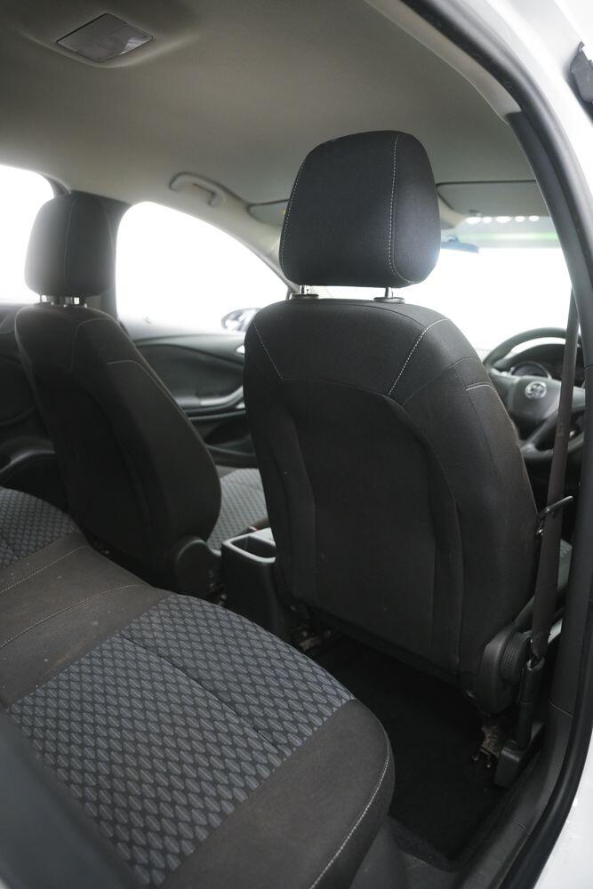 Vauxhall Astra view 16