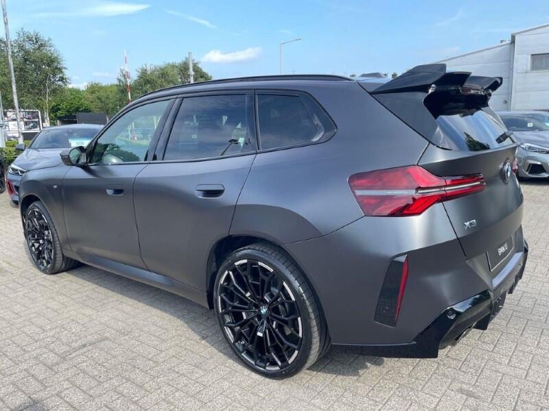 BMW X3 view 50