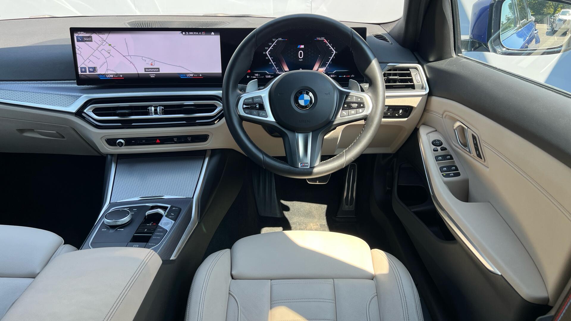BMW 3 Series view 5
