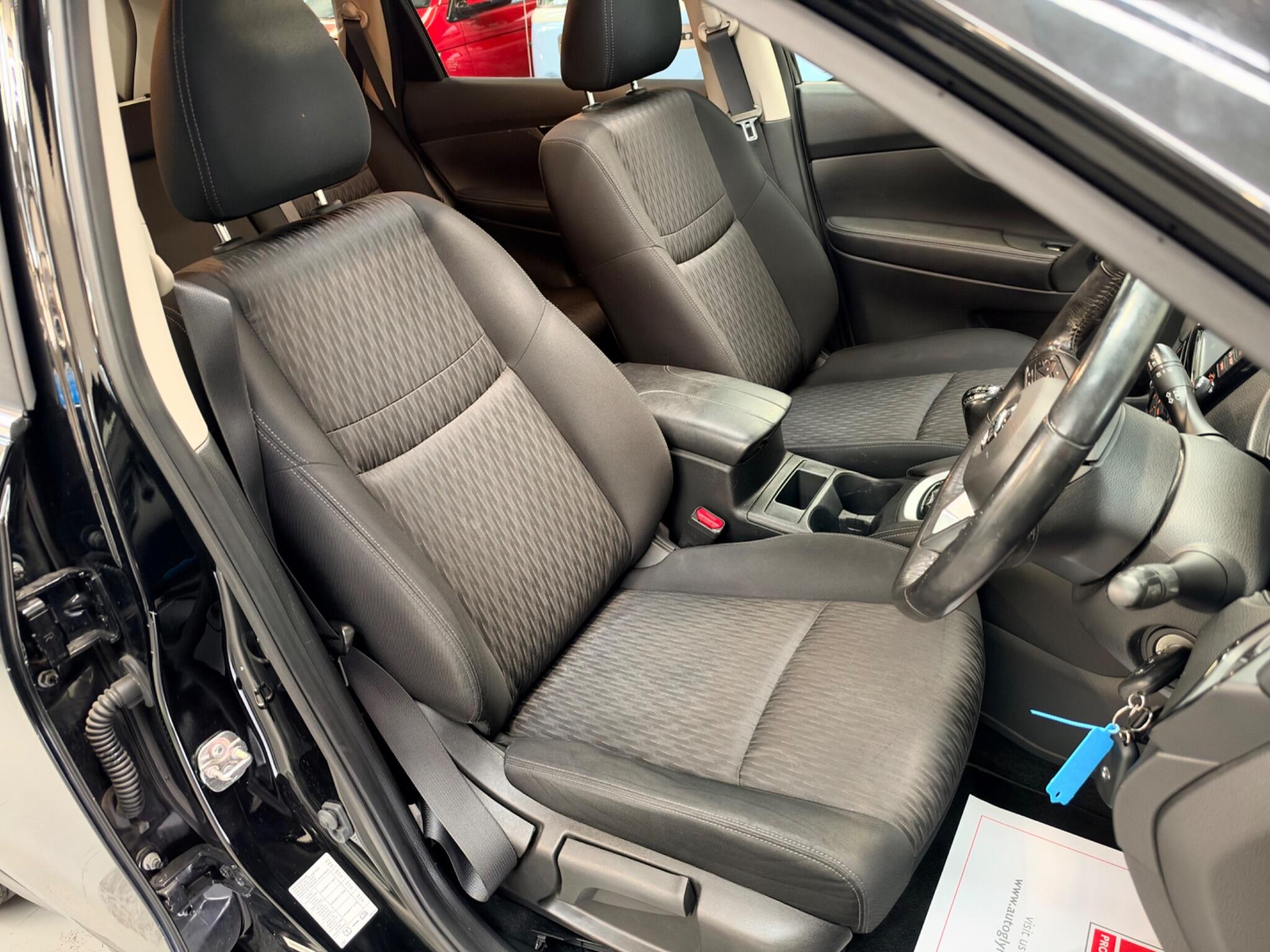 Nissan X-Trail view 33