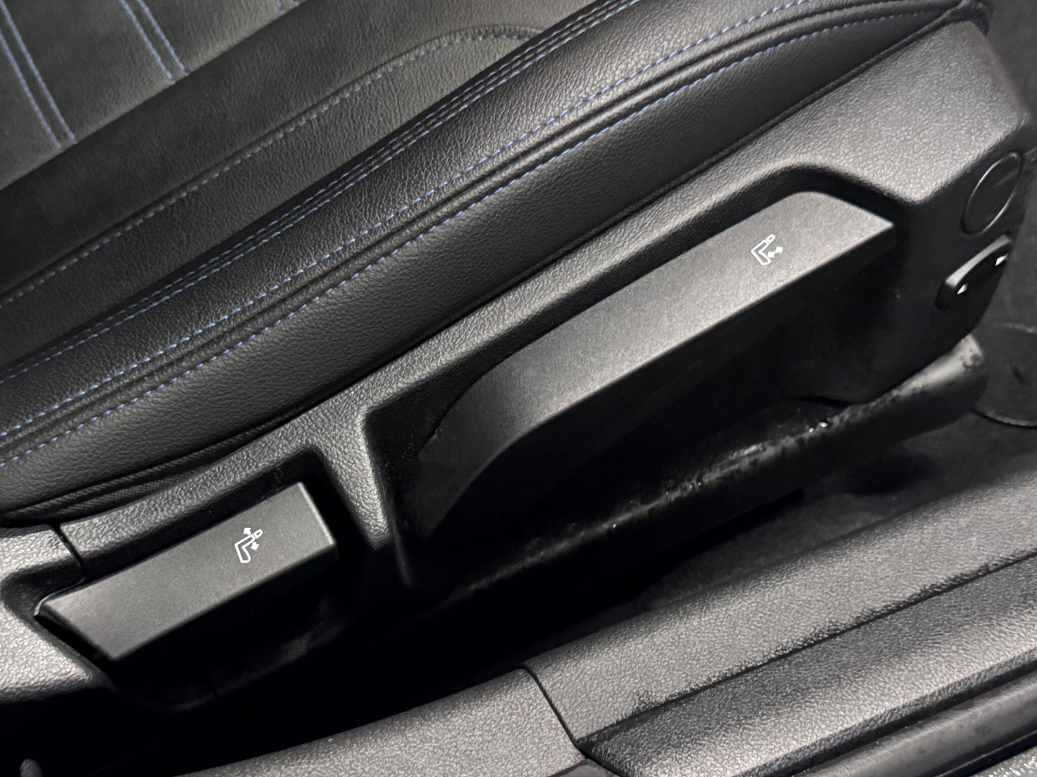 BMW 3 Series view 18