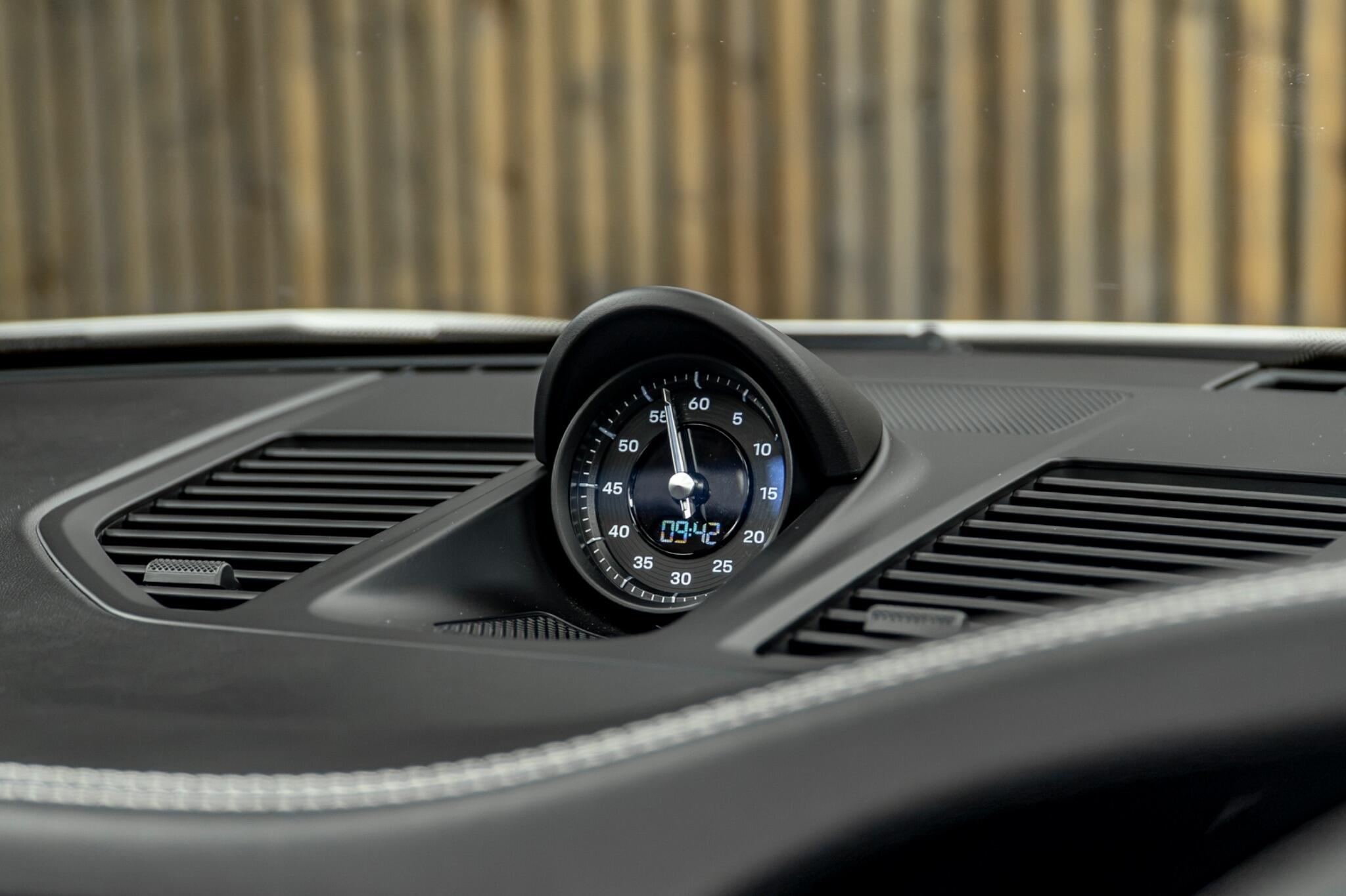 Porsche 911 view 43
