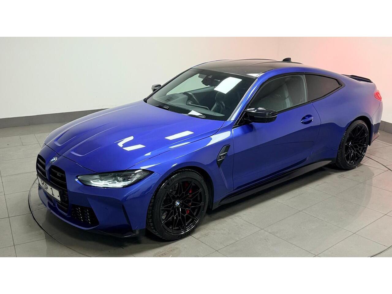 BMW M4 view 12