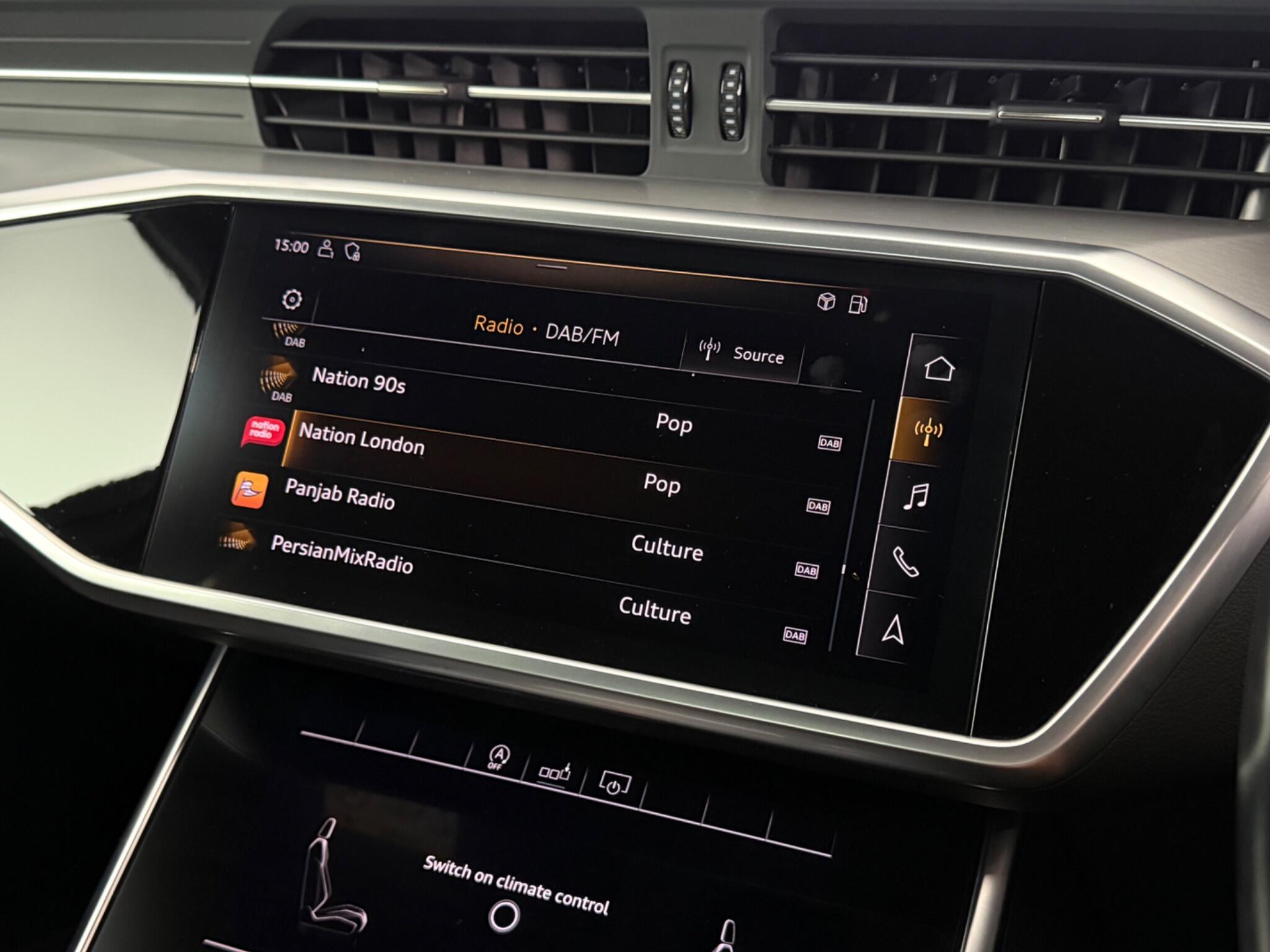 Audi A6 view 29