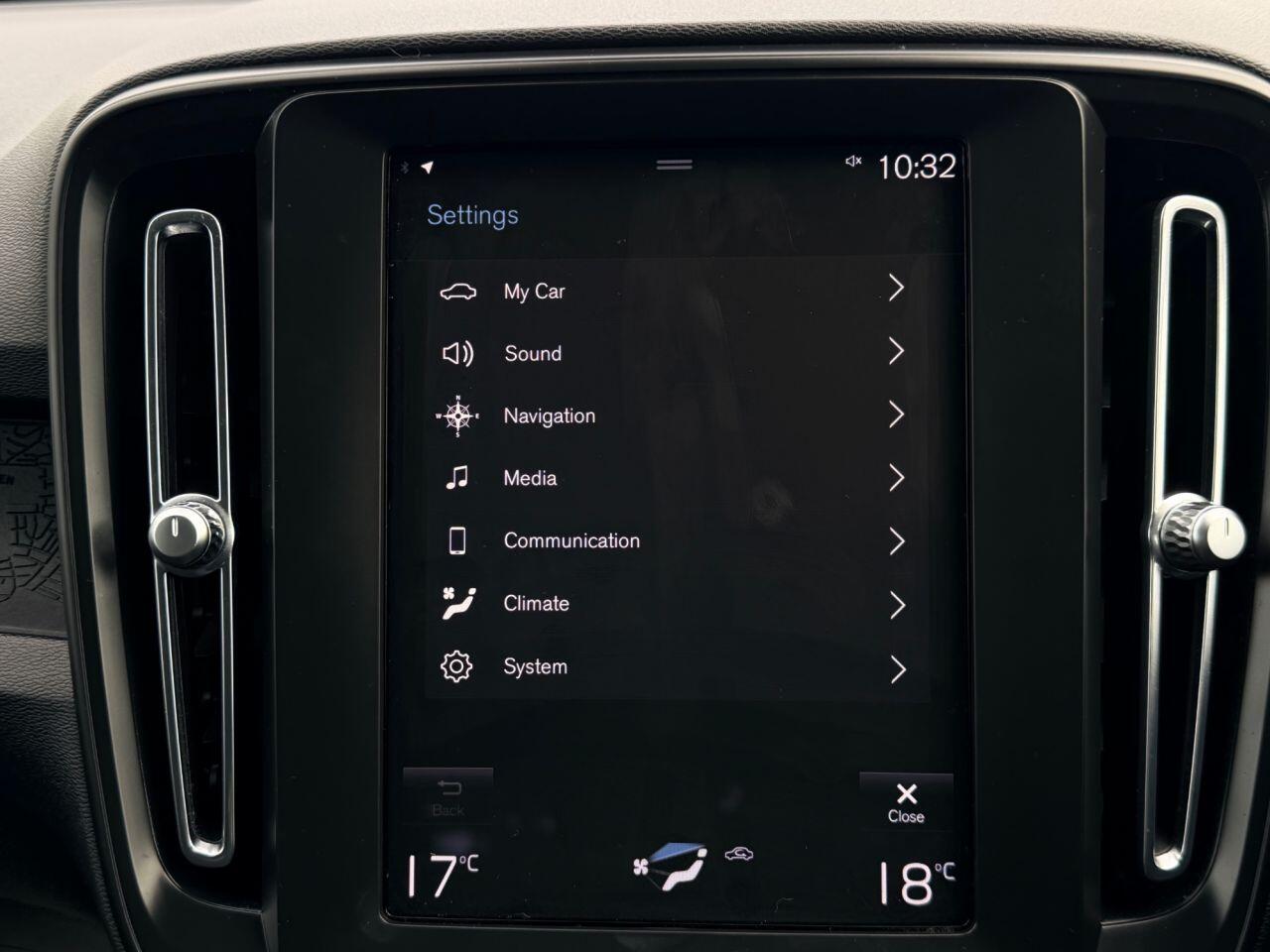 Volvo XC40 view 44