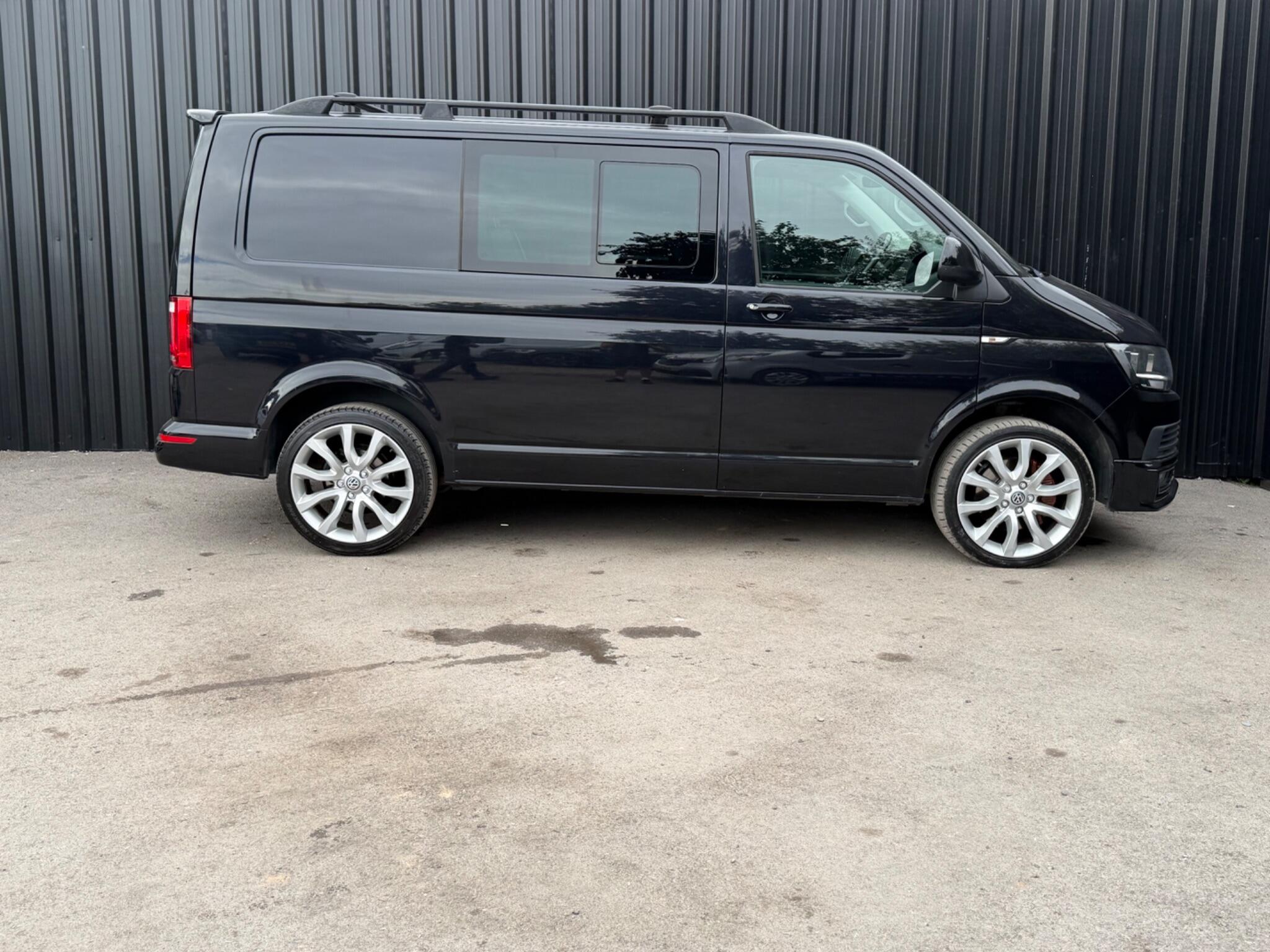 Volkswagen Transporter view 20