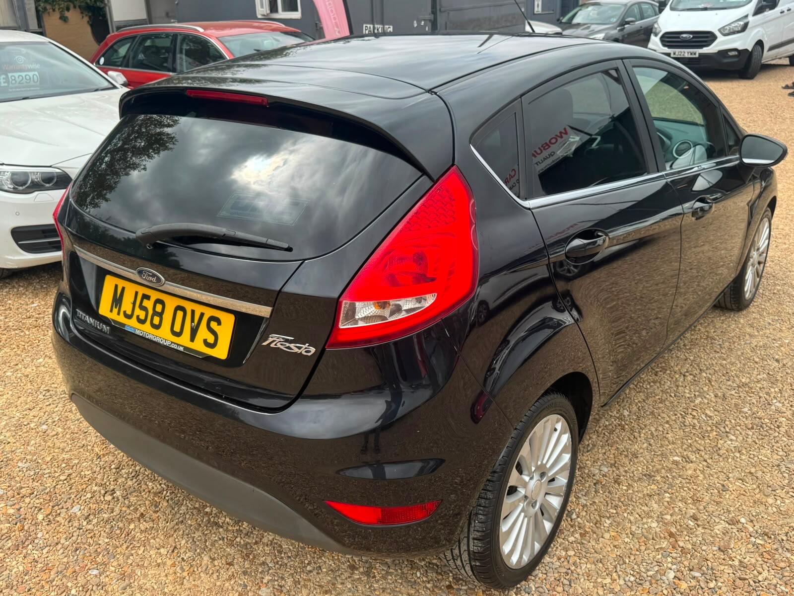 Ford Fiesta view 12