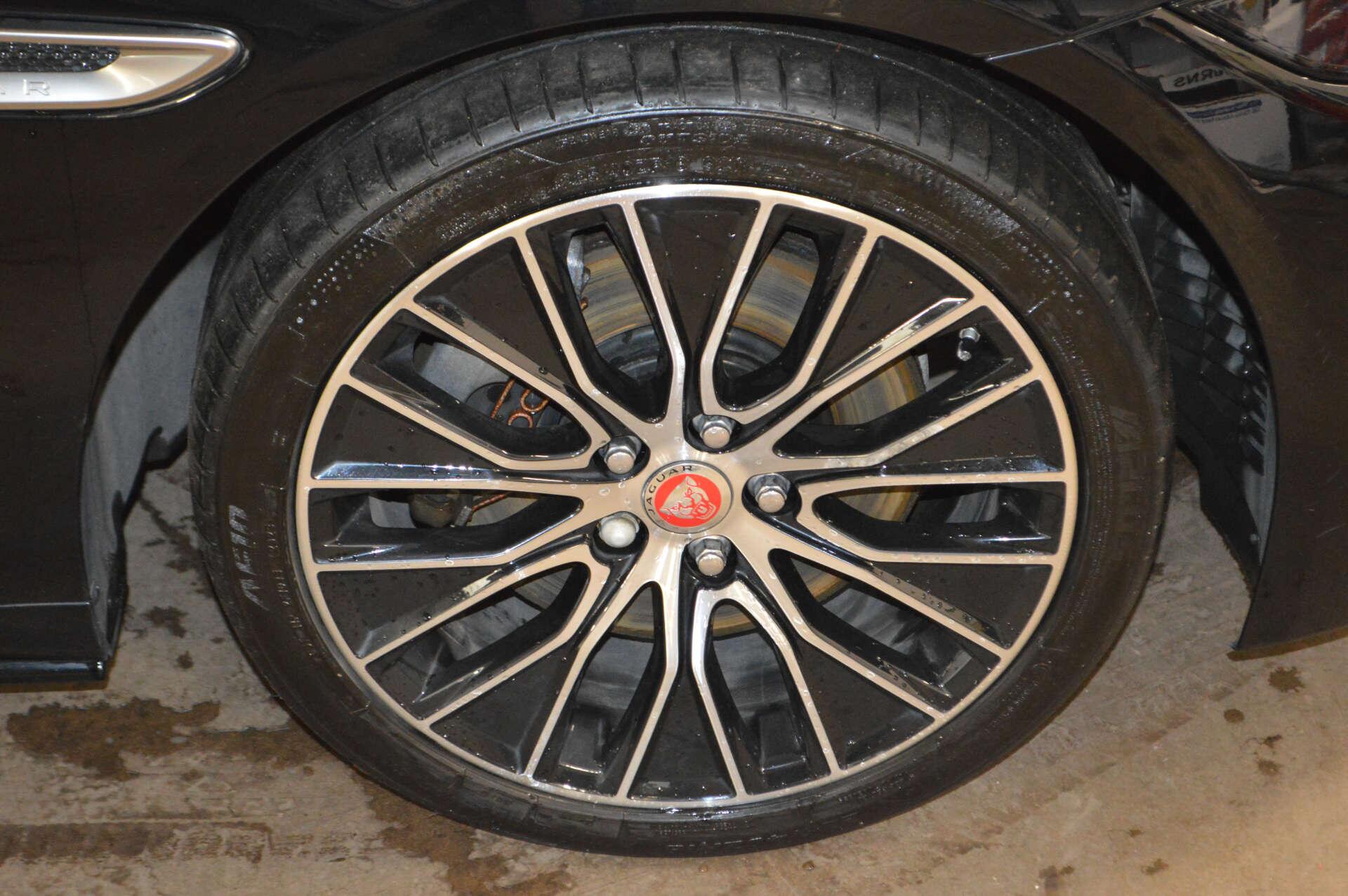 Jaguar Xe view 51