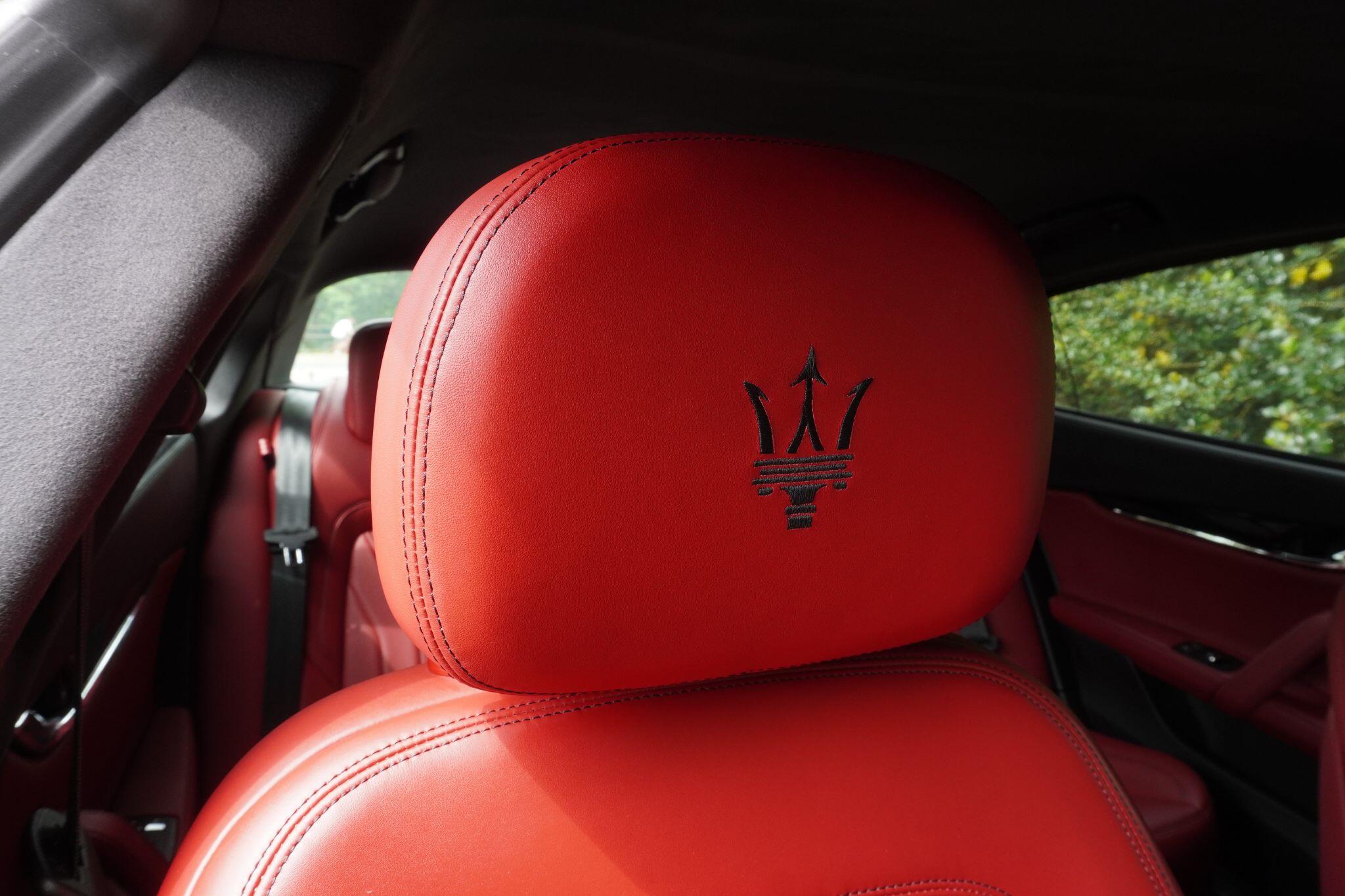 Maserati Quattroporte view 24